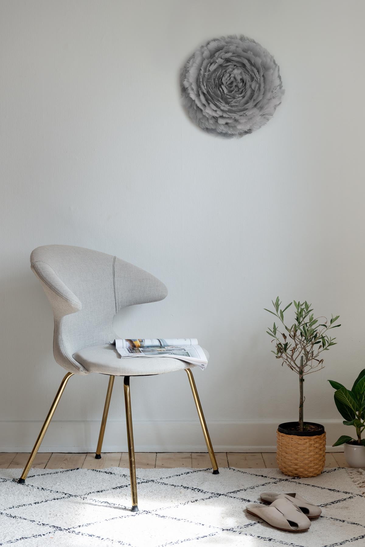 Time Flies Stuhl in Sterling präsentiert im Onlineshop von KAQTU Design AG. Stuhl mit Armlehne ist von Umage