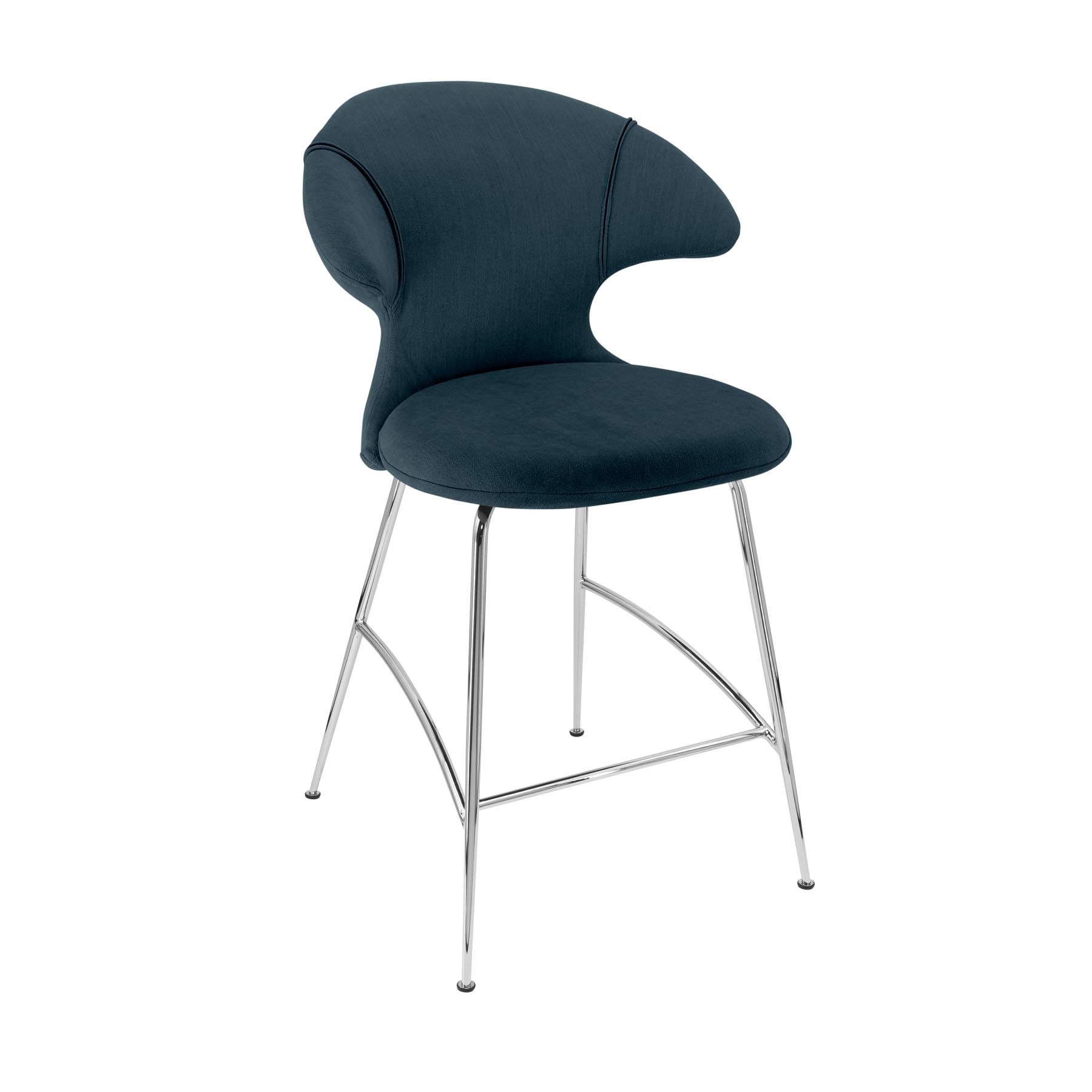 Stylischer Barstuhl Time Flies in Jet Air Blue von Umage, perfekt für zeitgemäße Einrichtung, ausgestattet mit komfortablen Armlehnen.