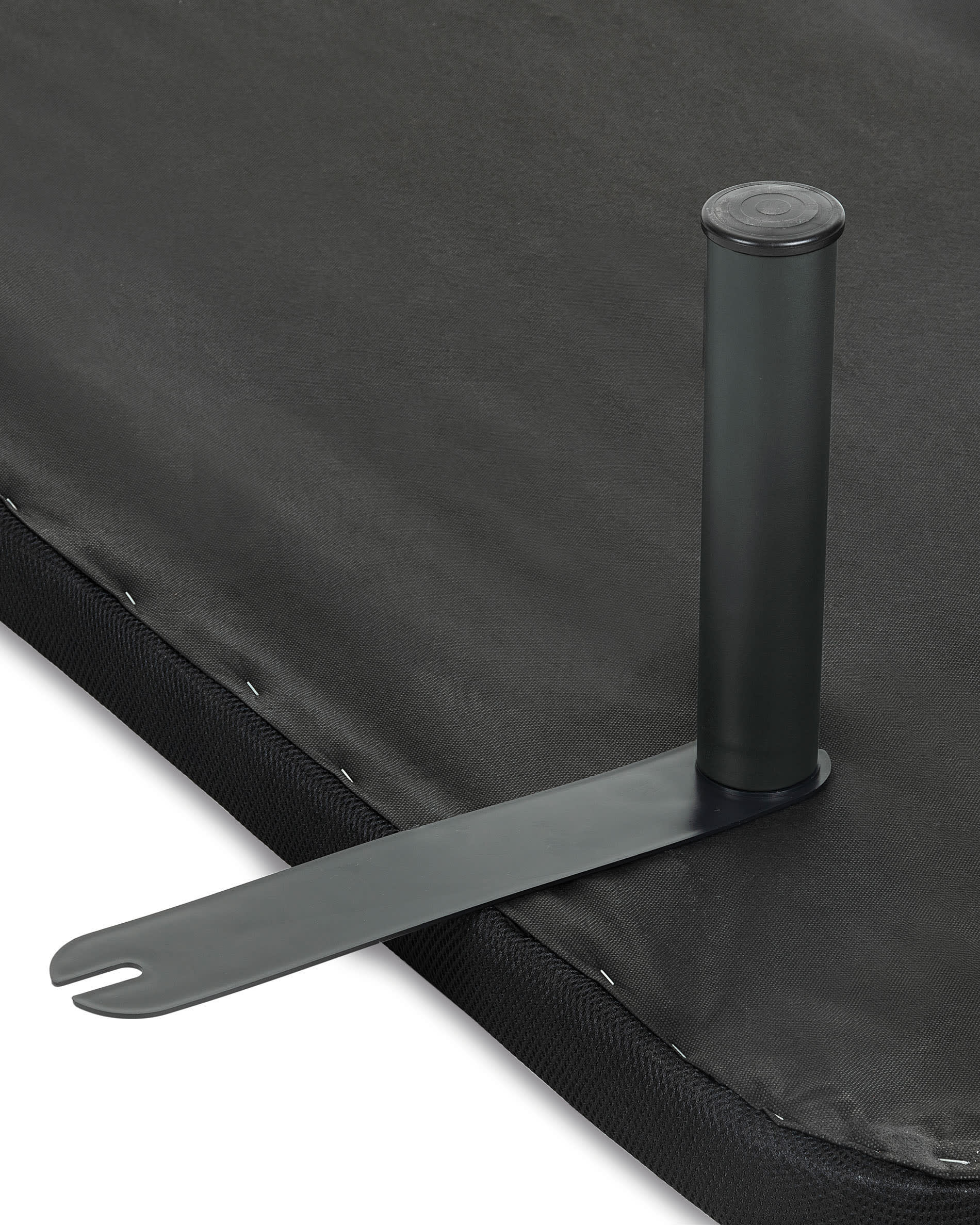 Elegantes Under Bettgestell von Kave Home, 180x200 cm, mit stabiler Metallstruktur und modernem 3D-Stoff für höchsten Schlafkomfort.