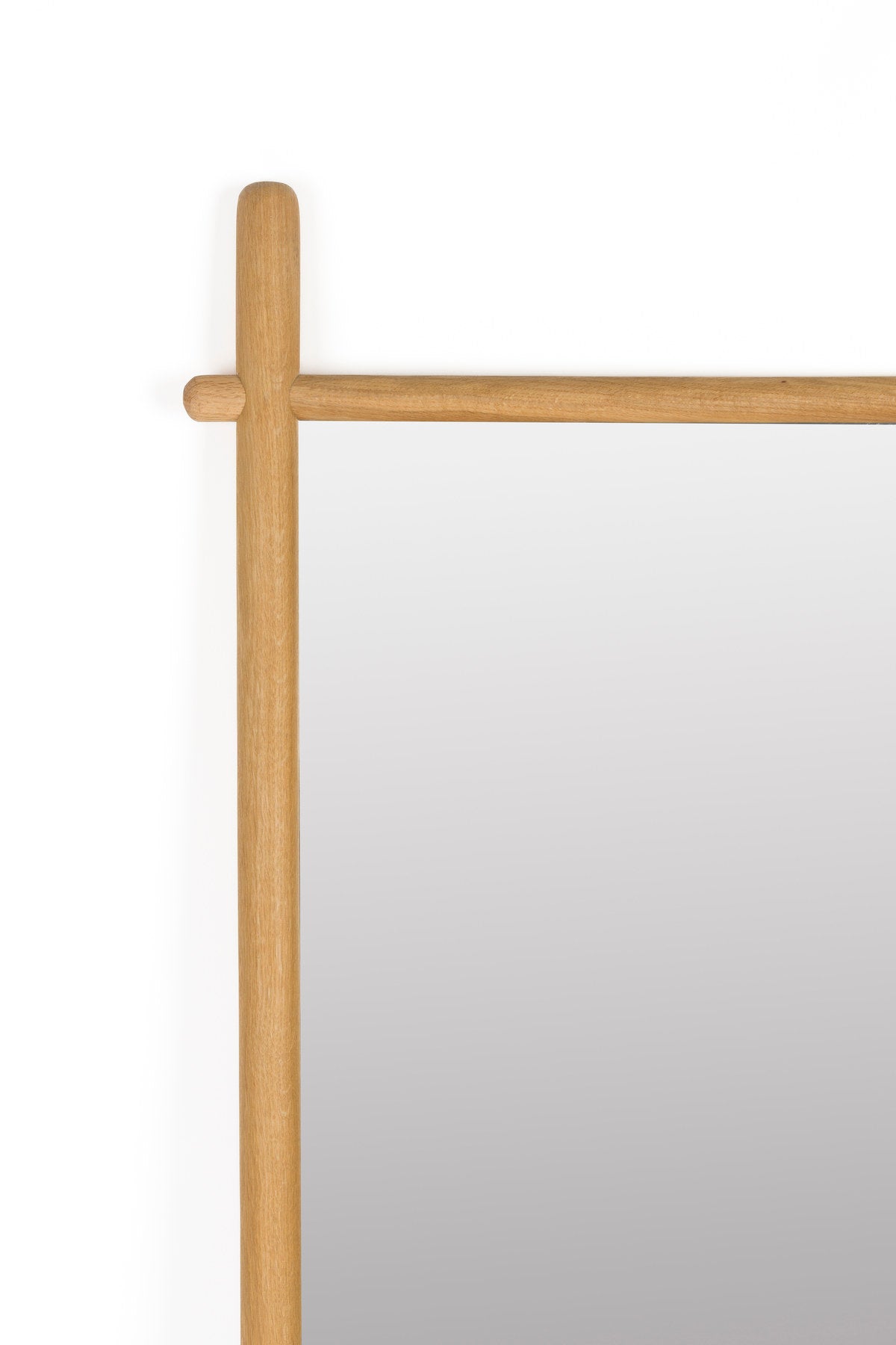 Spiegel Solene in Natur präsentiert im Onlineshop von KAQTU Design AG. Standspiegel ist von White Label Living