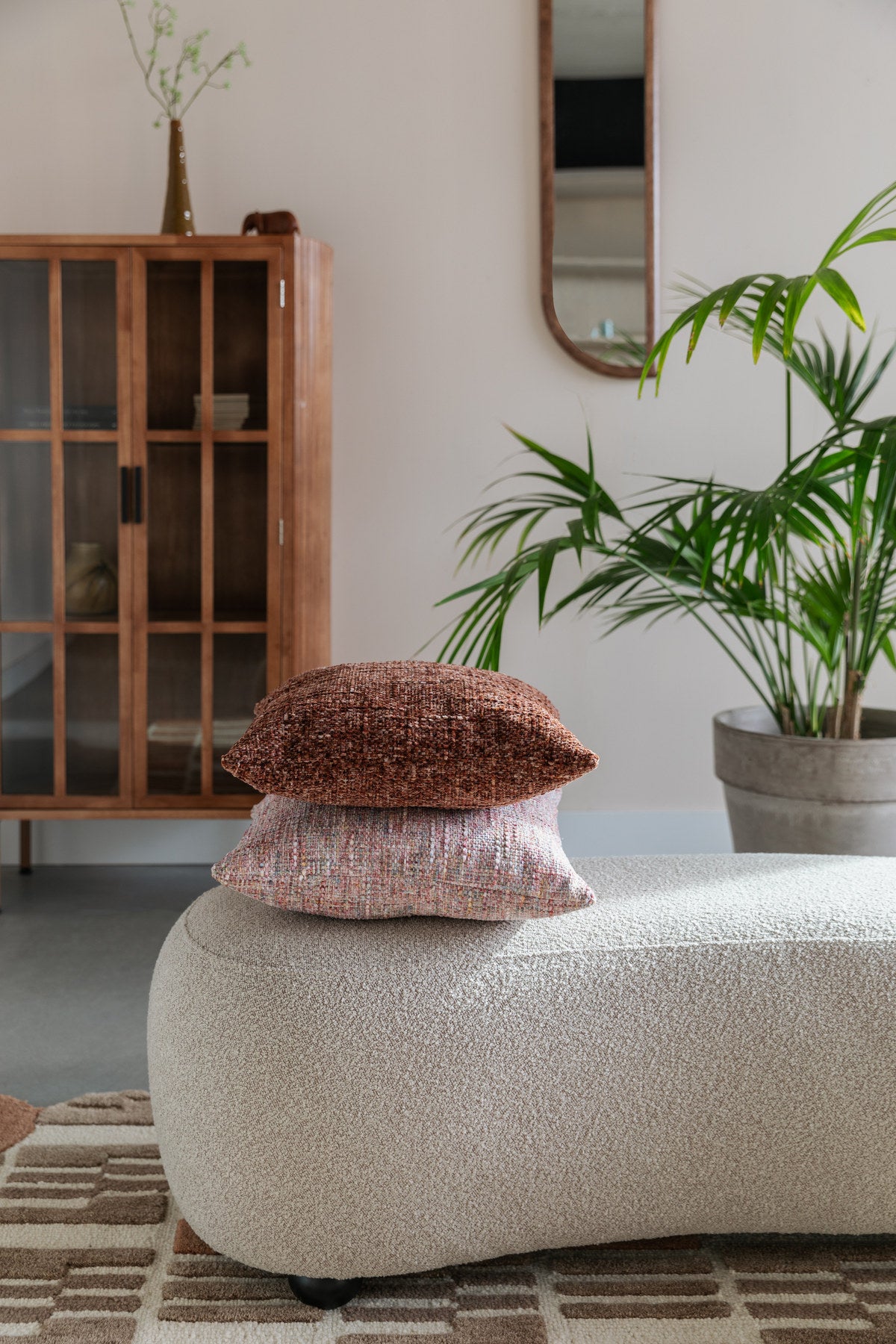 Pouf Noxx in beige präsentiert im Onlineshop von KAQTU Design AG. Pouf ist von White Label Living