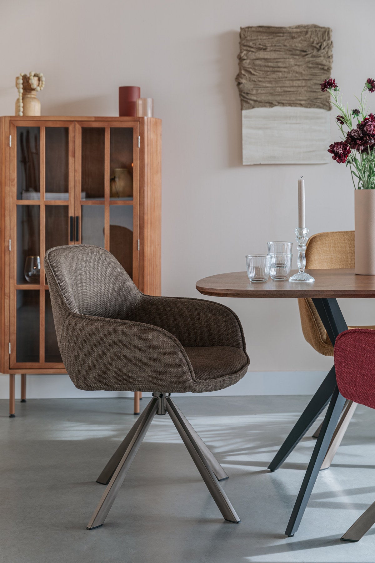 Stuhl Toye in Braun präsentiert im Onlineshop von KAQTU Design AG. Stuhl ist von White Label Living
