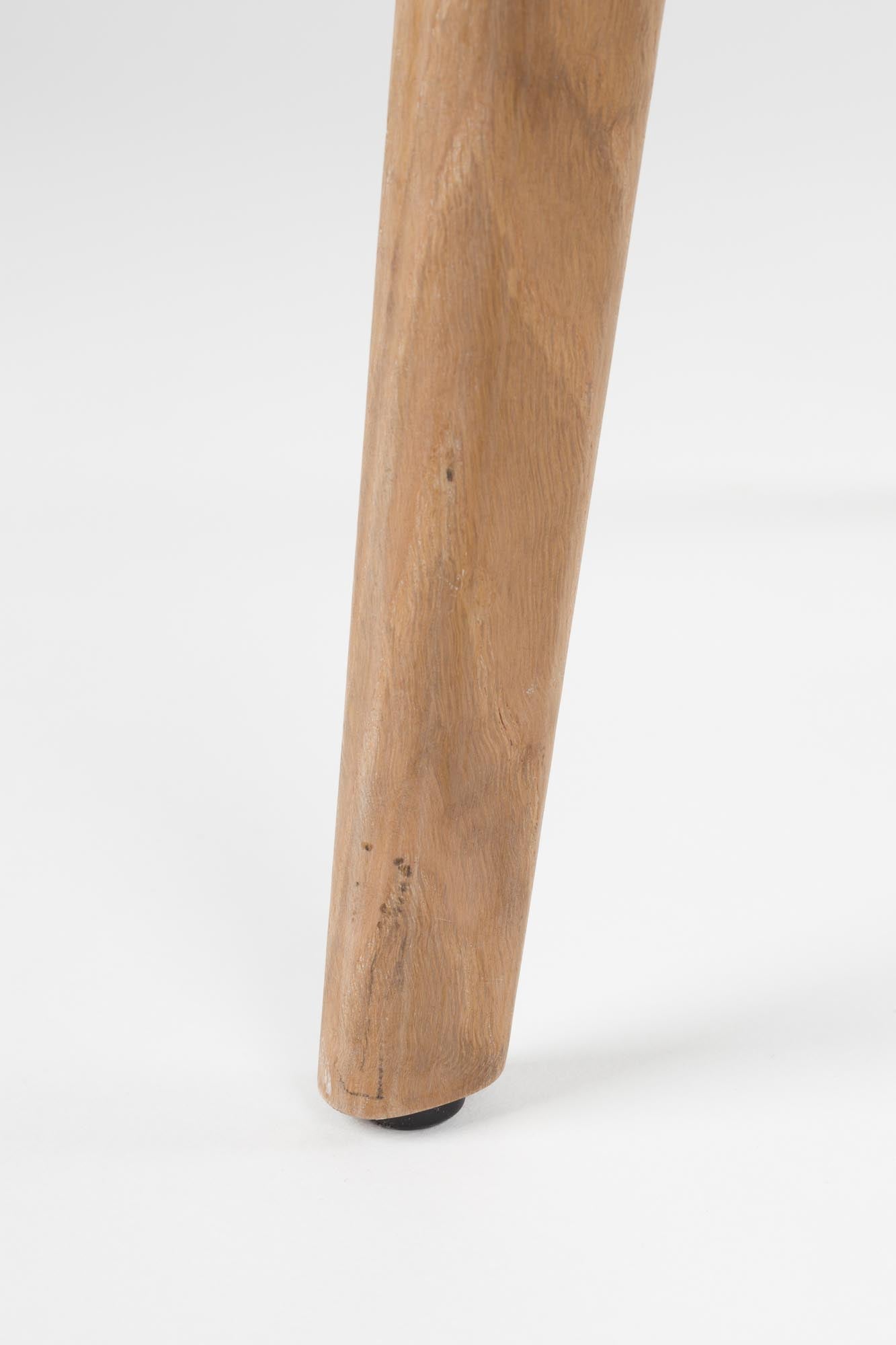 Erleben Sie den eleganten Stuhl Loua von White Label Living – komfortabel, umweltfreundlich und ideal für jedes Wohnambiente.