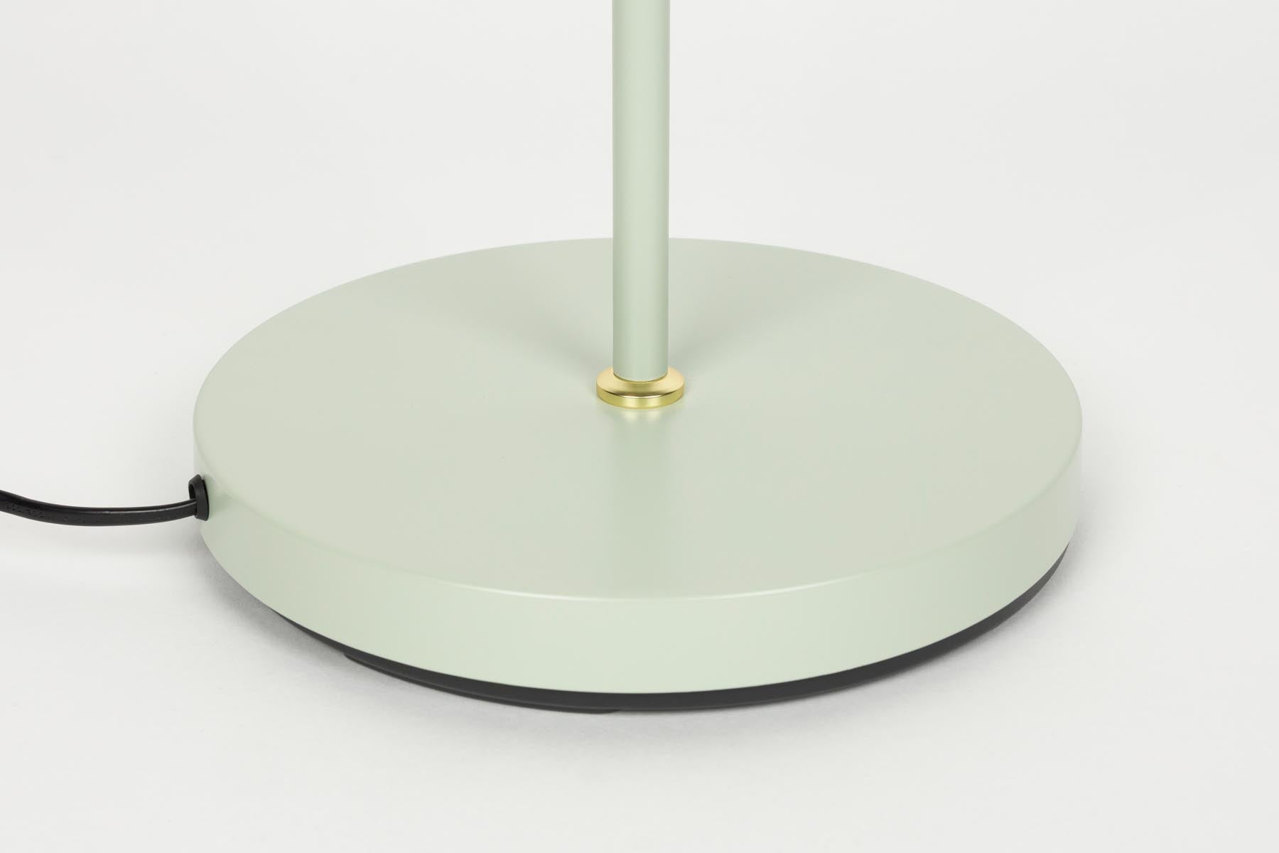 Stehlampe Aero in Grün präsentiert im Onlineshop von KAQTU Design AG. Stehleuchte ist von White Label Living