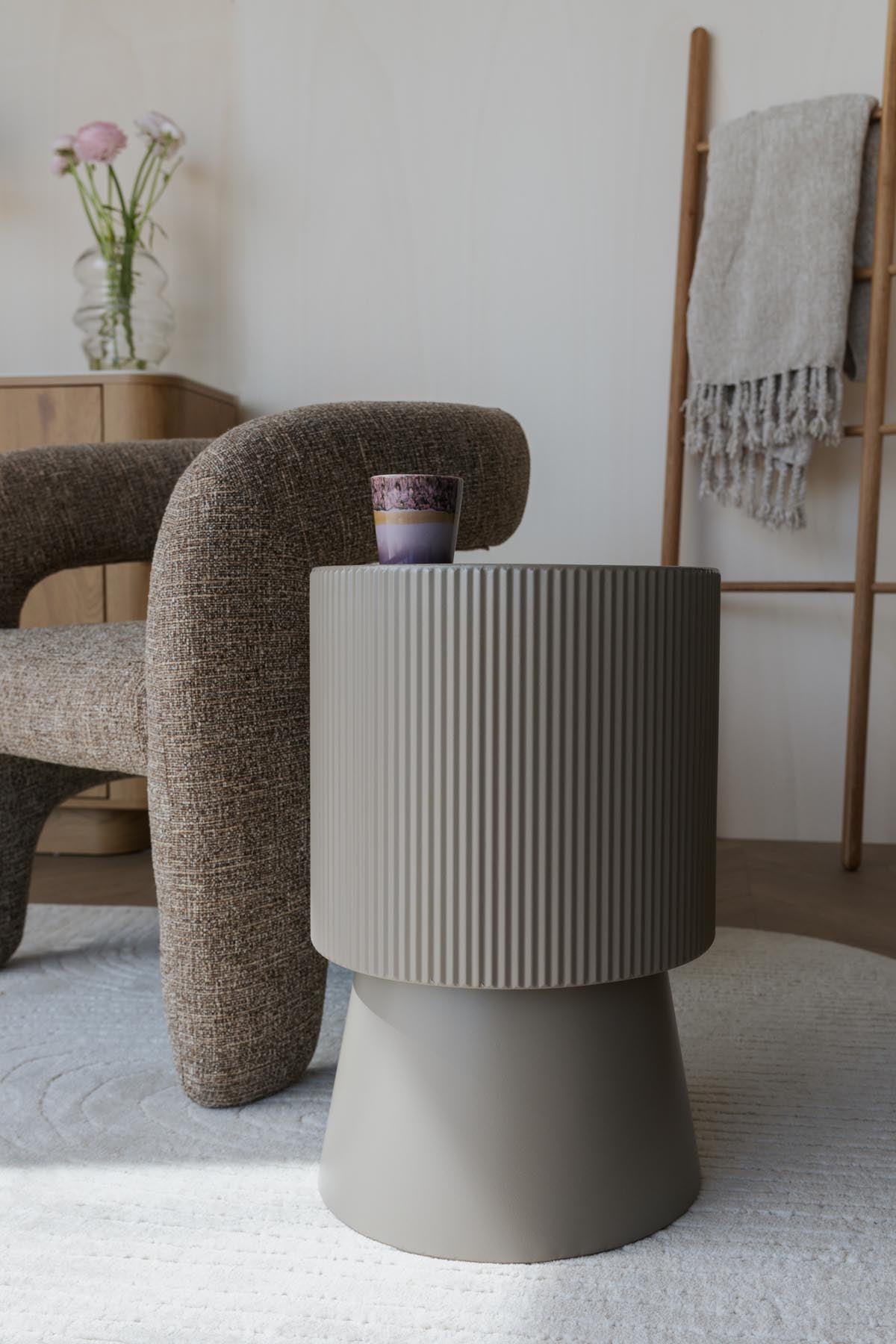 Beistelltisch Brian in Beige präsentiert im Onlineshop von KAQTU Design AG. Beistelltisch ist von White Label Living