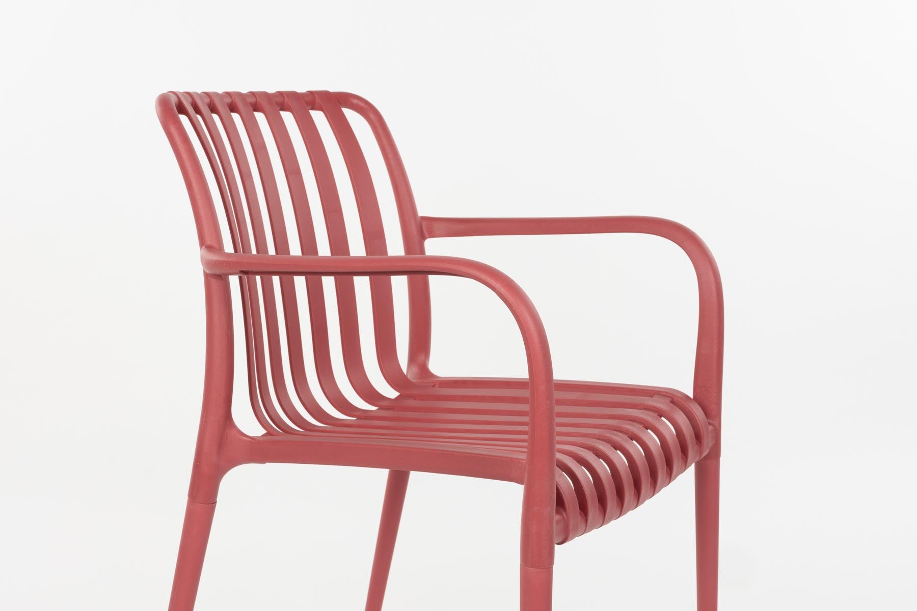 Gartenstuhl Amae in Rot präsentiert im Onlineshop von KAQTU Design AG. Gartenstuhl ist von White Label Living