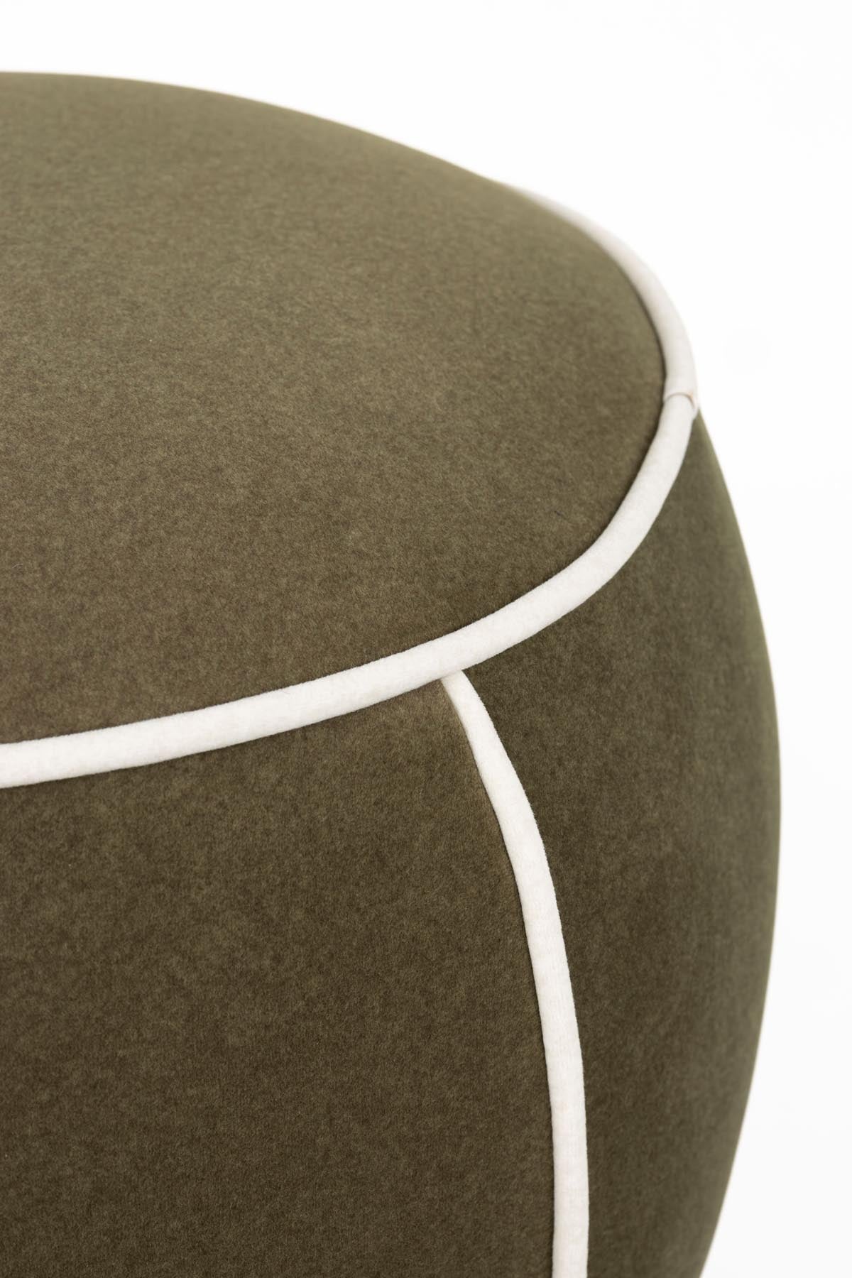 Hocker Marina in Grün präsentiert im Onlineshop von KAQTU Design AG. Hocker ist von White Label Living