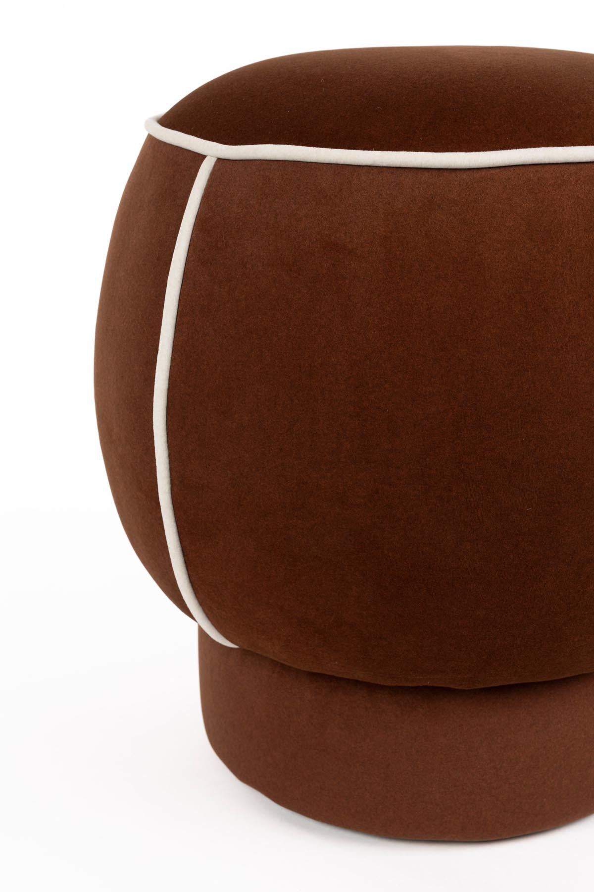 Hocker Marina in Rot präsentiert im Onlineshop von KAQTU Design AG. Hocker ist von White Label Living