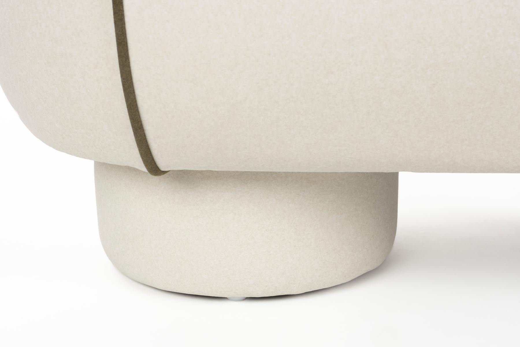 Bank Marina in Weiss präsentiert im Onlineshop von KAQTU Design AG. Sitzbank ist von White Label Living