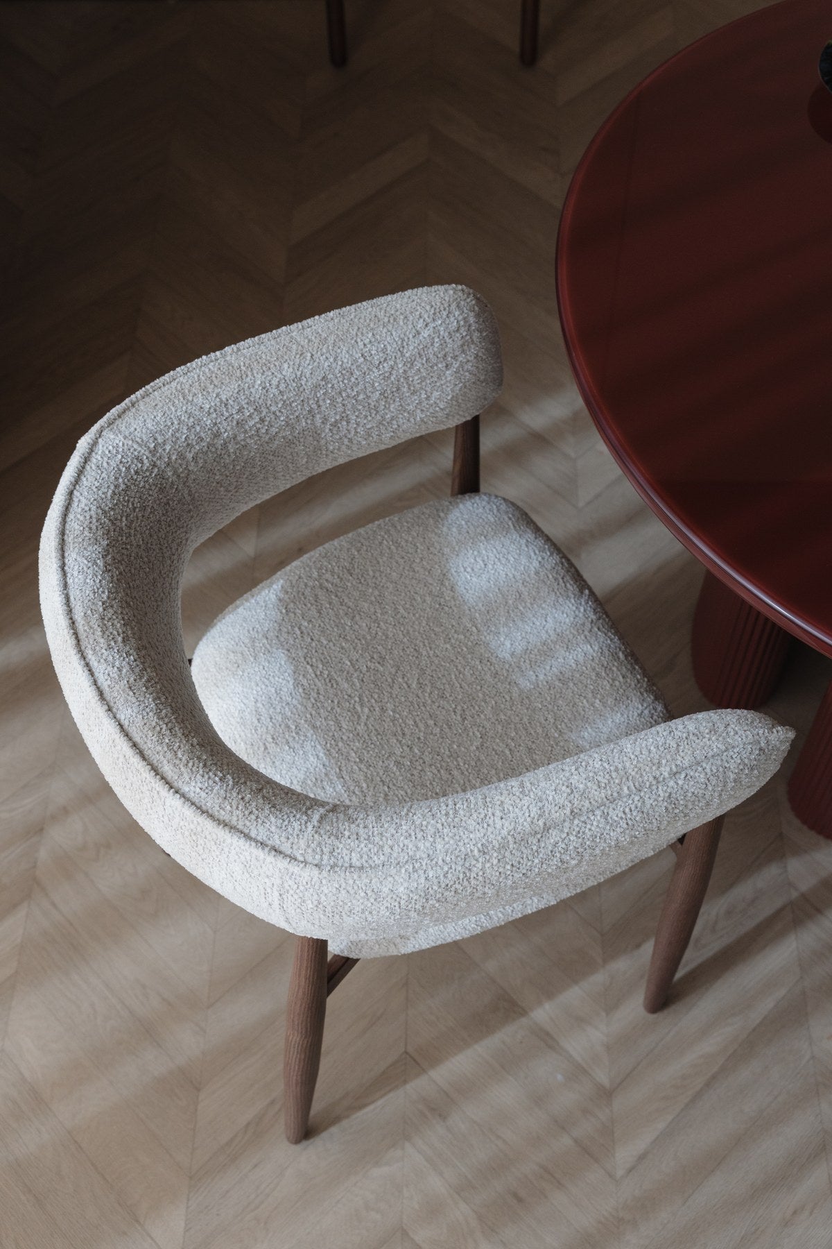 Gepolsterter Sessel Armchair Stanley von White Label Living in Beige mit brauner Optik, Sitzfläche aus Polyester, Beine aus Eisen mit Pulverbeschichtung