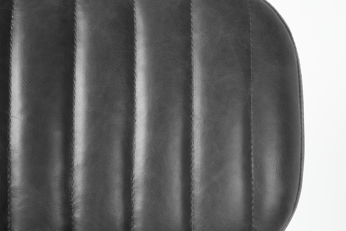 Stuhl JAKE WORN in Schwarz präsentiert im Onlineshop von KAQTU Design AG. Stuhl ist von White Label Living