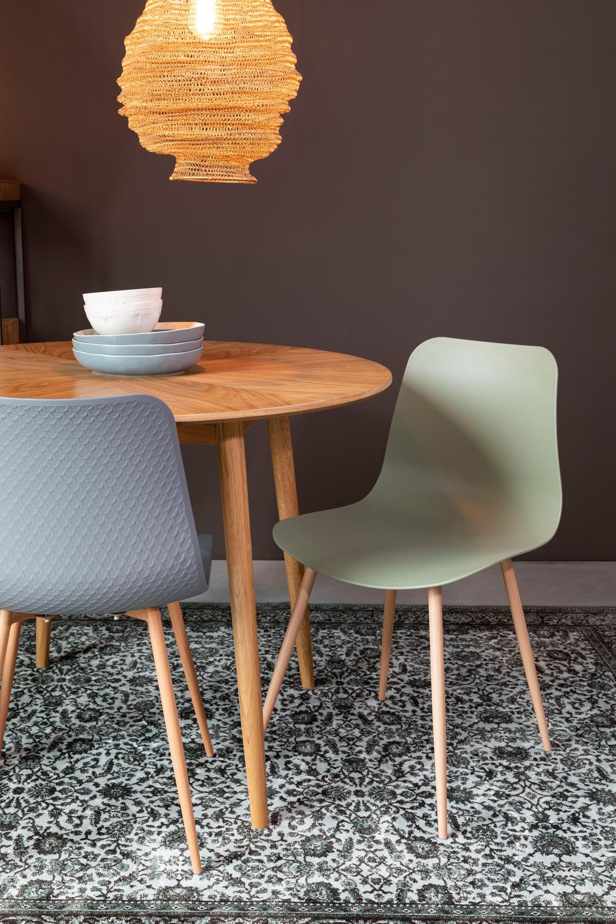 Stuhl LEON in Grün präsentiert im Onlineshop von KAQTU Design AG. Stuhl ist von White Label Living