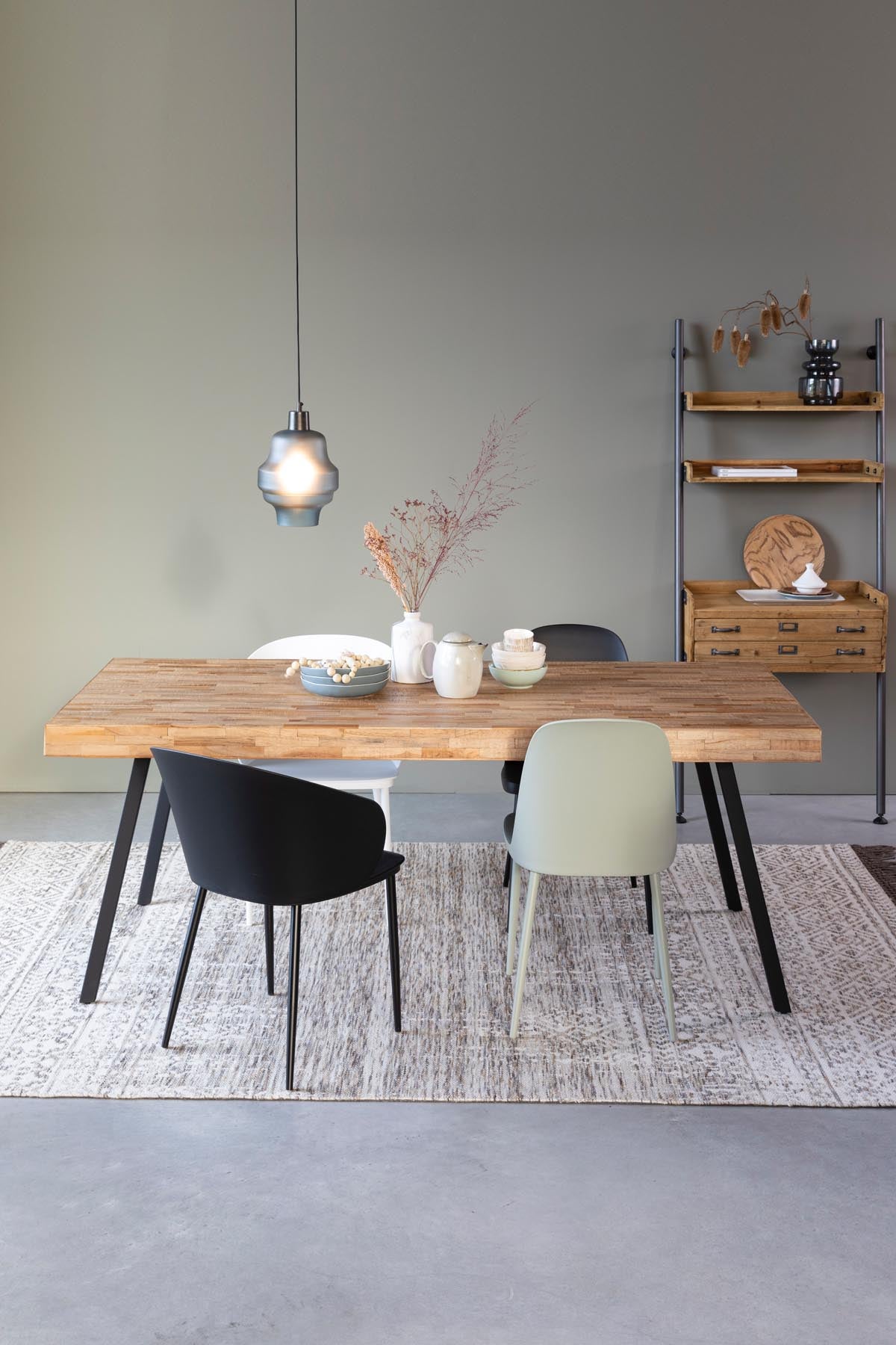 Stuhl GIGI in Schwarz präsentiert im Onlineshop von KAQTU Design AG. Stuhl ist von White Label Living