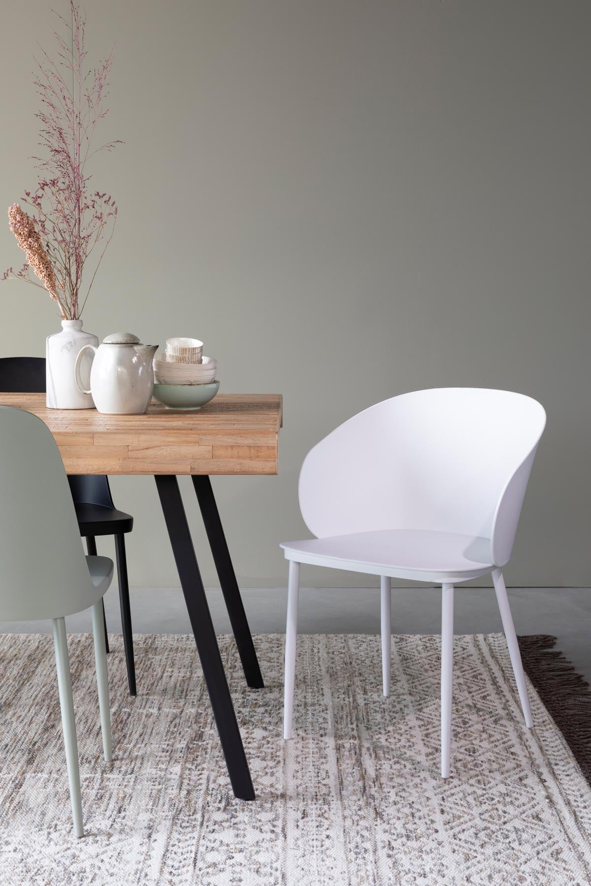 Stuhl GIGI in Weiss präsentiert im Onlineshop von KAQTU Design AG. Stuhl ist von White Label Living