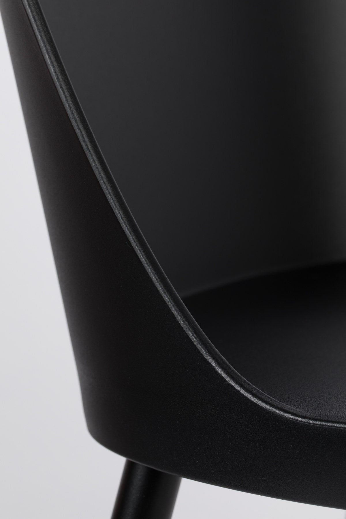 Stuhl PIP in Schwarz präsentiert im Onlineshop von KAQTU Design AG. Stuhl ist von White Label Living