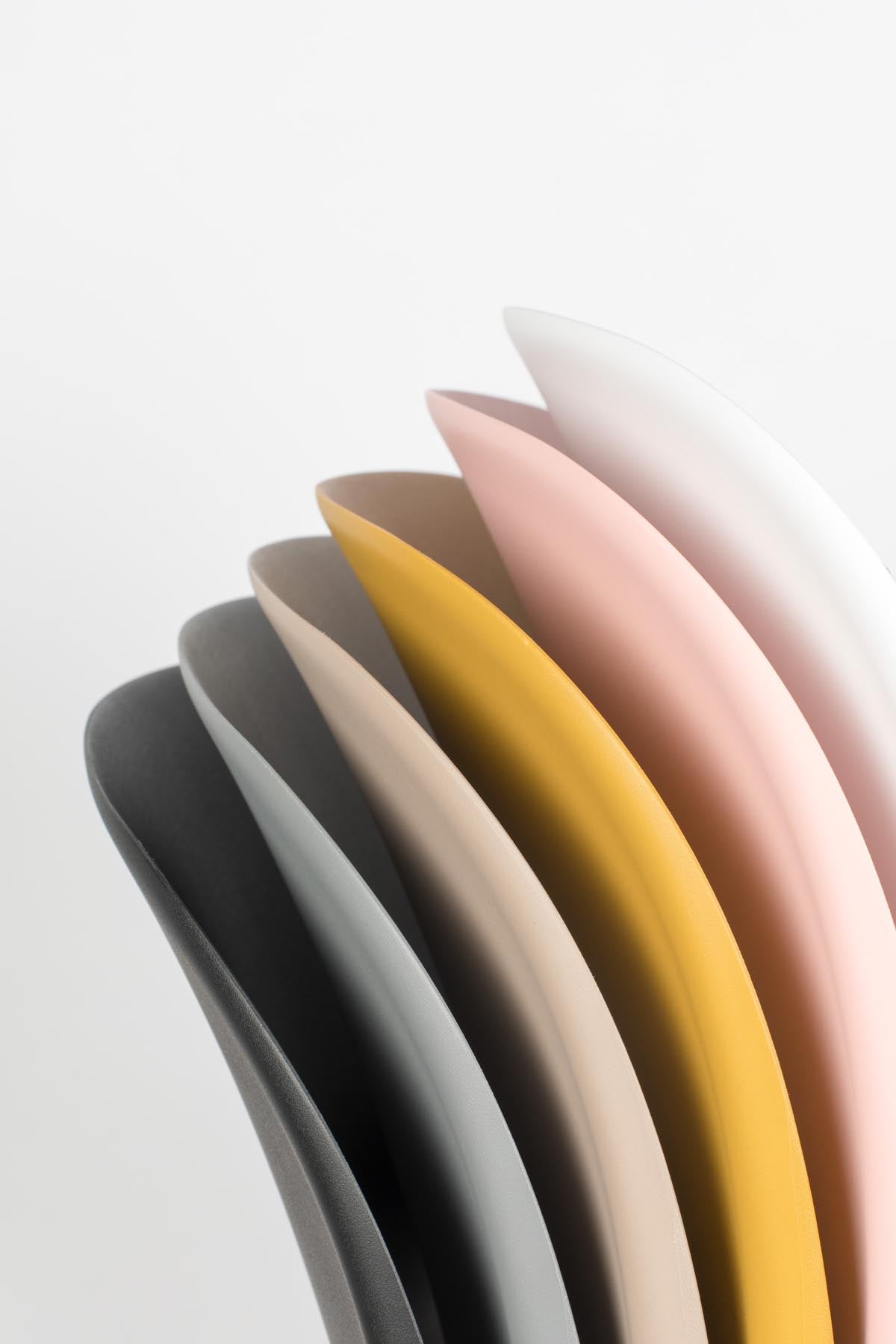 Stuhl STACKS in Grau präsentiert im Onlineshop von KAQTU Design AG. Stuhl ist von White Label Living