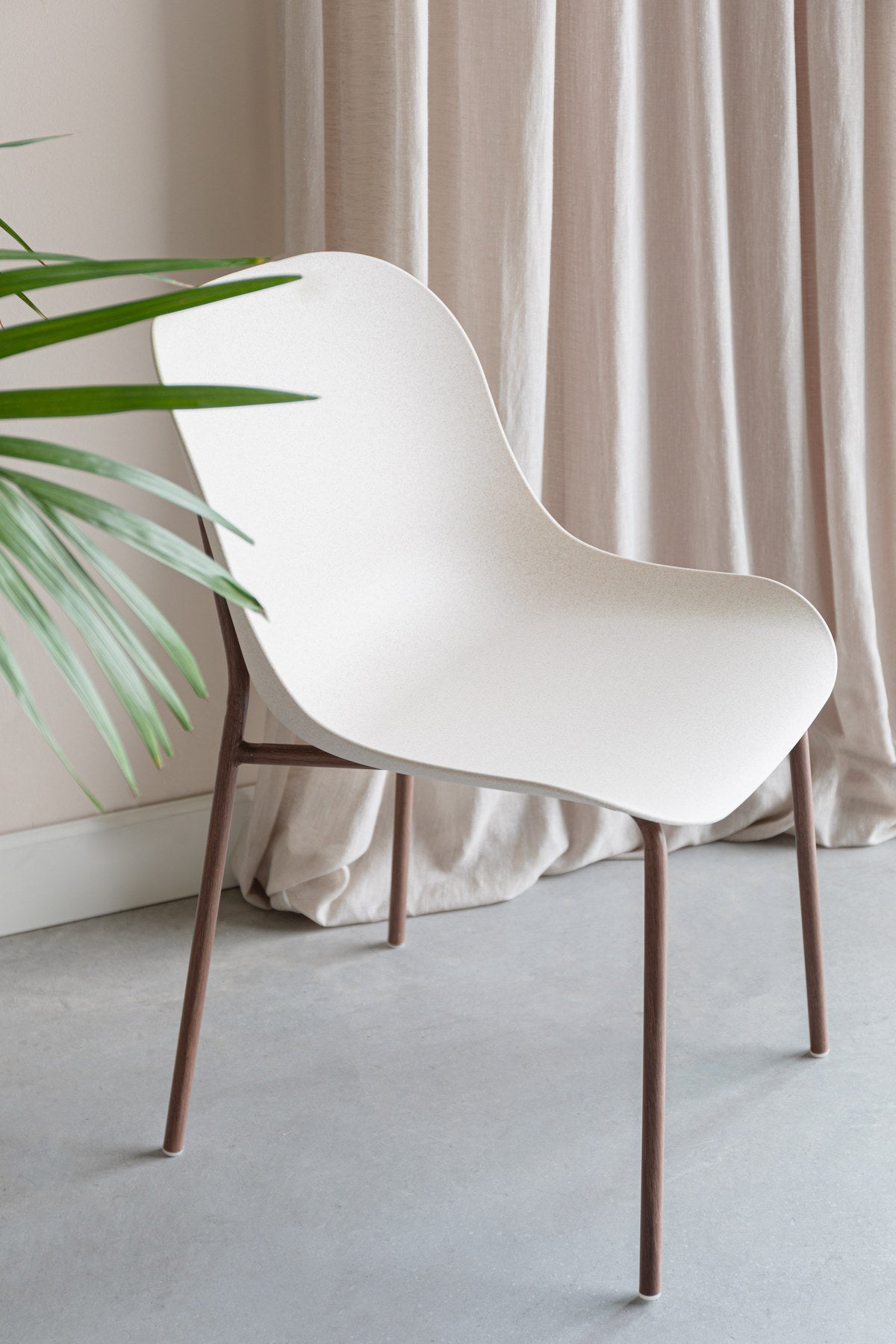 Stuhl Weizen in Weiss präsentiert im Onlineshop von KAQTU Design AG. Stuhl ist von White Label Living