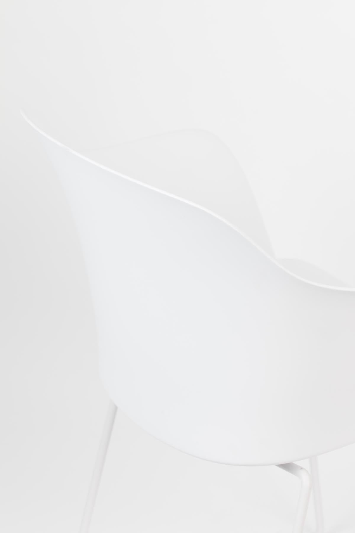 Armlehnstuhl TANGO in Weiss präsentiert im Onlineshop von KAQTU Design AG. Stuhl mit Armlehne ist von White Label Living