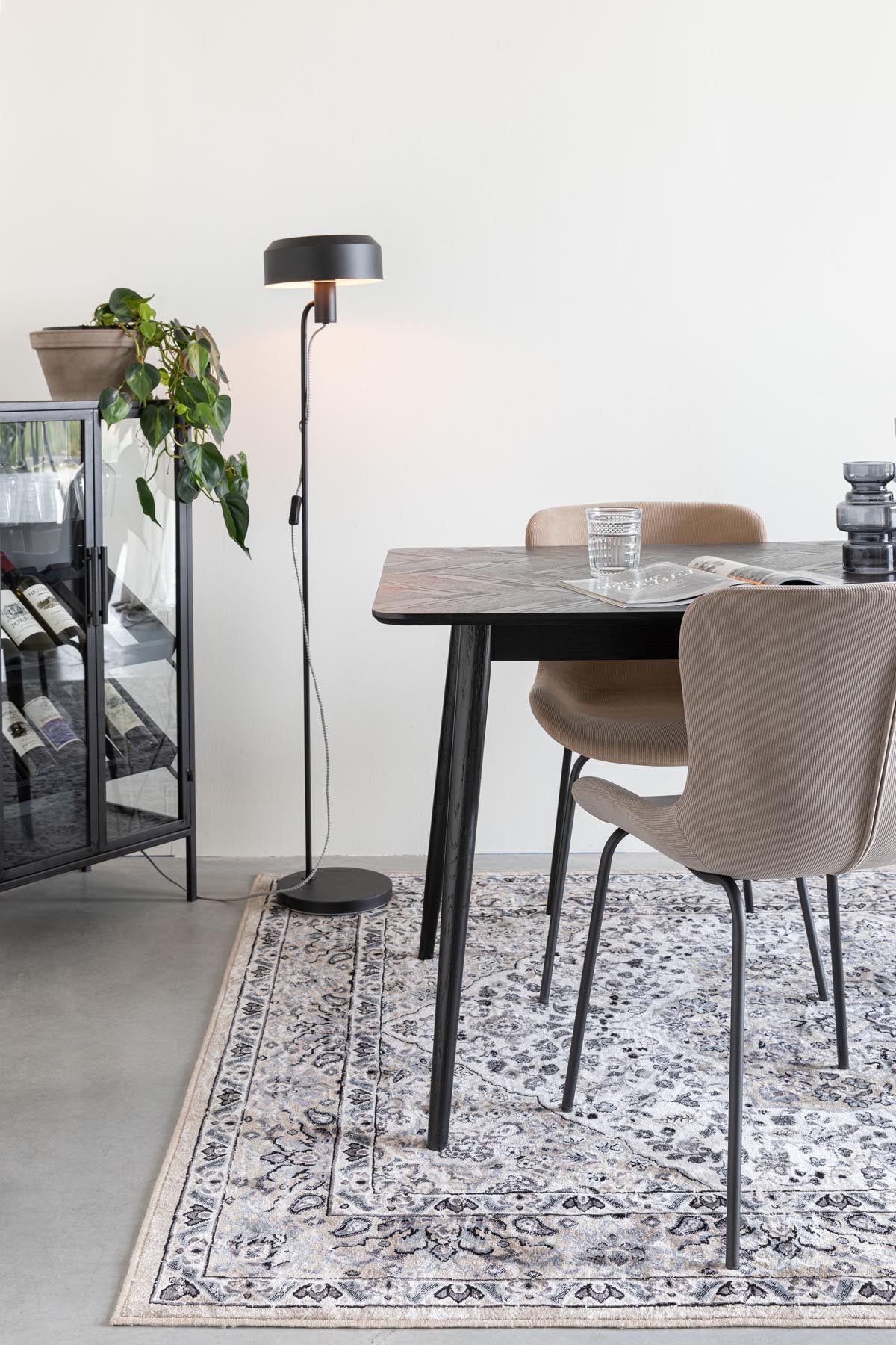 Tisch Fabio in Schwarz präsentiert im Onlineshop von KAQTU Design AG. Esstisch ist von White Label Living