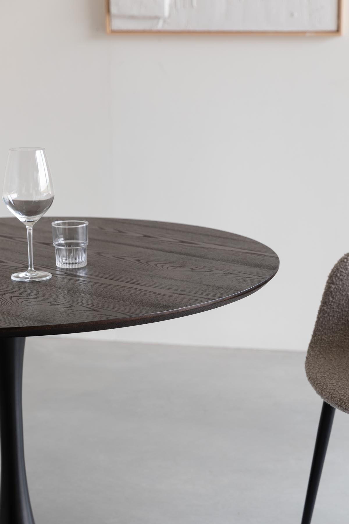 Esstisch Raku in Braun präsentiert im Onlineshop von KAQTU Design AG. Esstisch ist von White Label Living