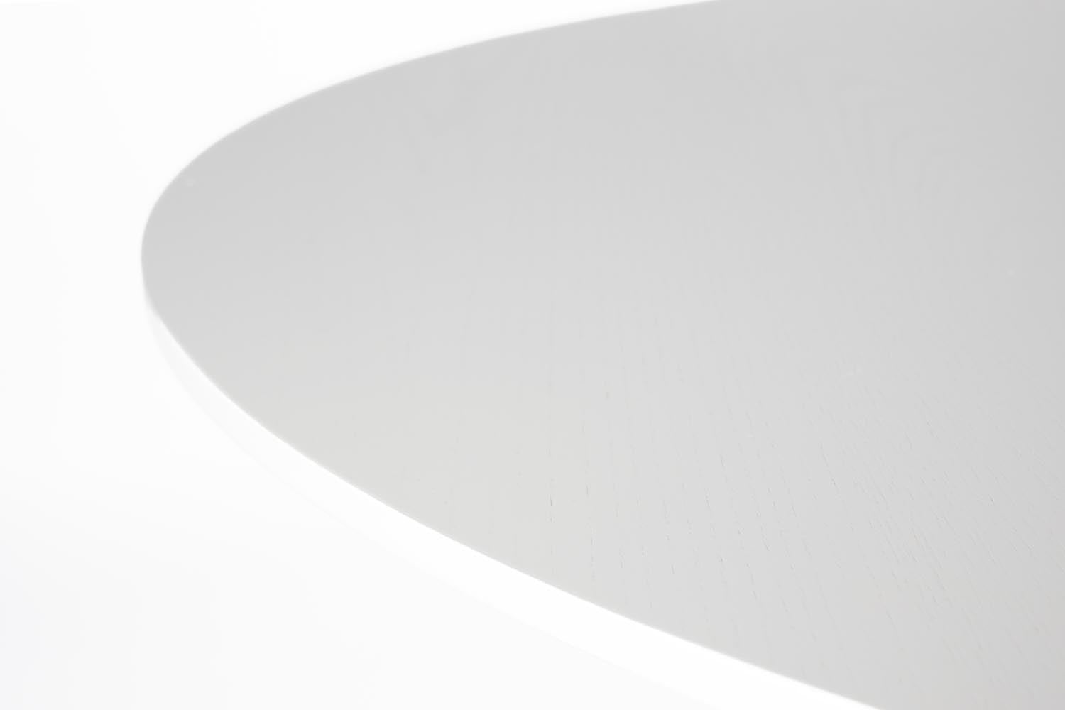 Gestalten Sie Ihren Essbereich mit dem Zeme Round Esstisch von White Label Living – elegant, aus hochwertigem Holz und ideal für kleine Räume.