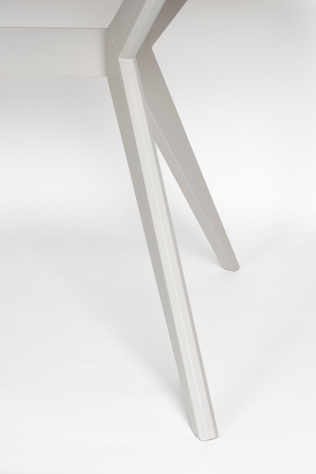 Tisch Zeme Capsule in beige präsentiert im Onlineshop von KAQTU Design AG. Esstisch ist von White Label Living