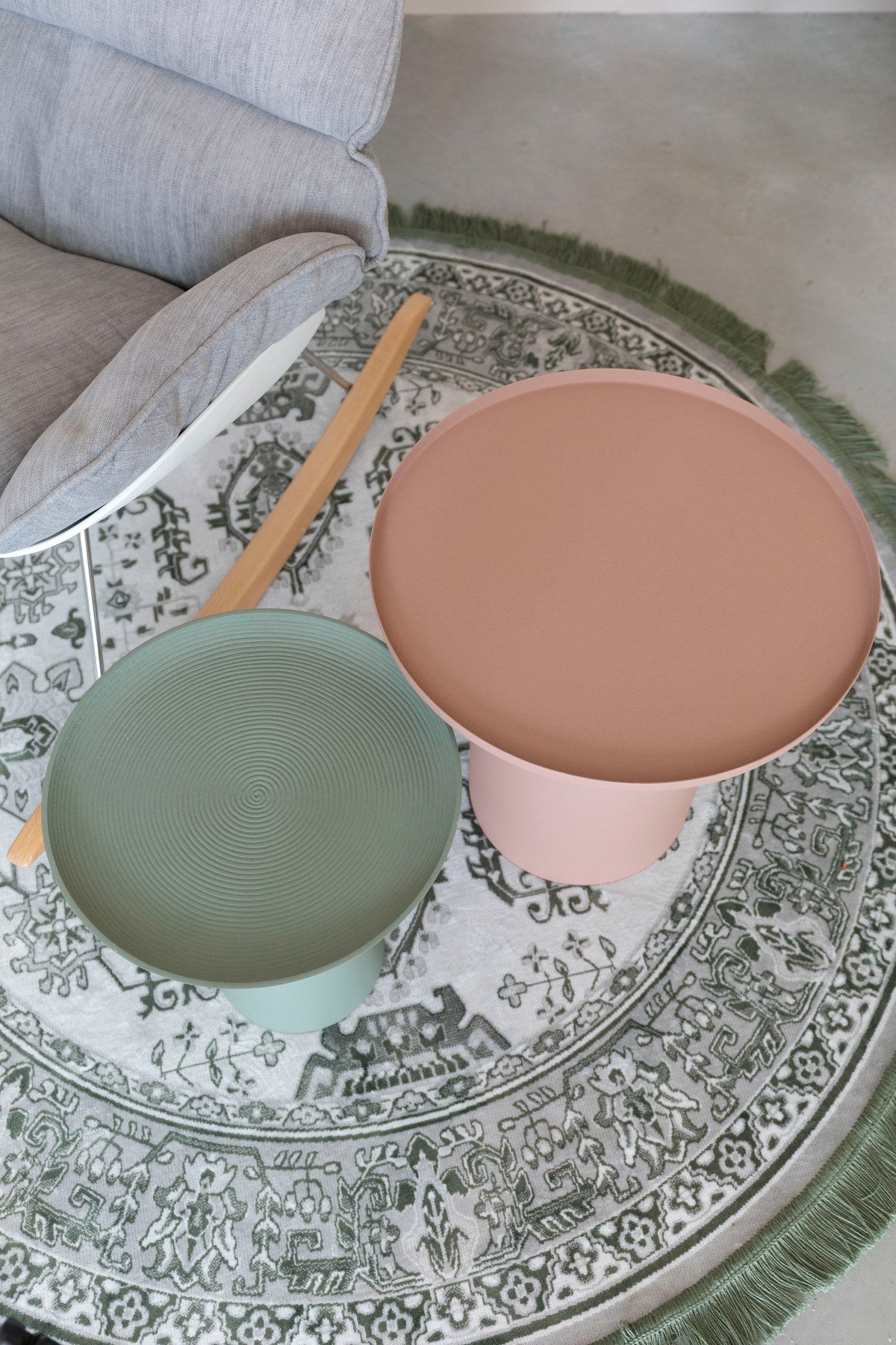Beistelltisch Ringar in Rosa präsentiert im Onlineshop von KAQTU Design AG. Beistelltisch ist von White Label Living