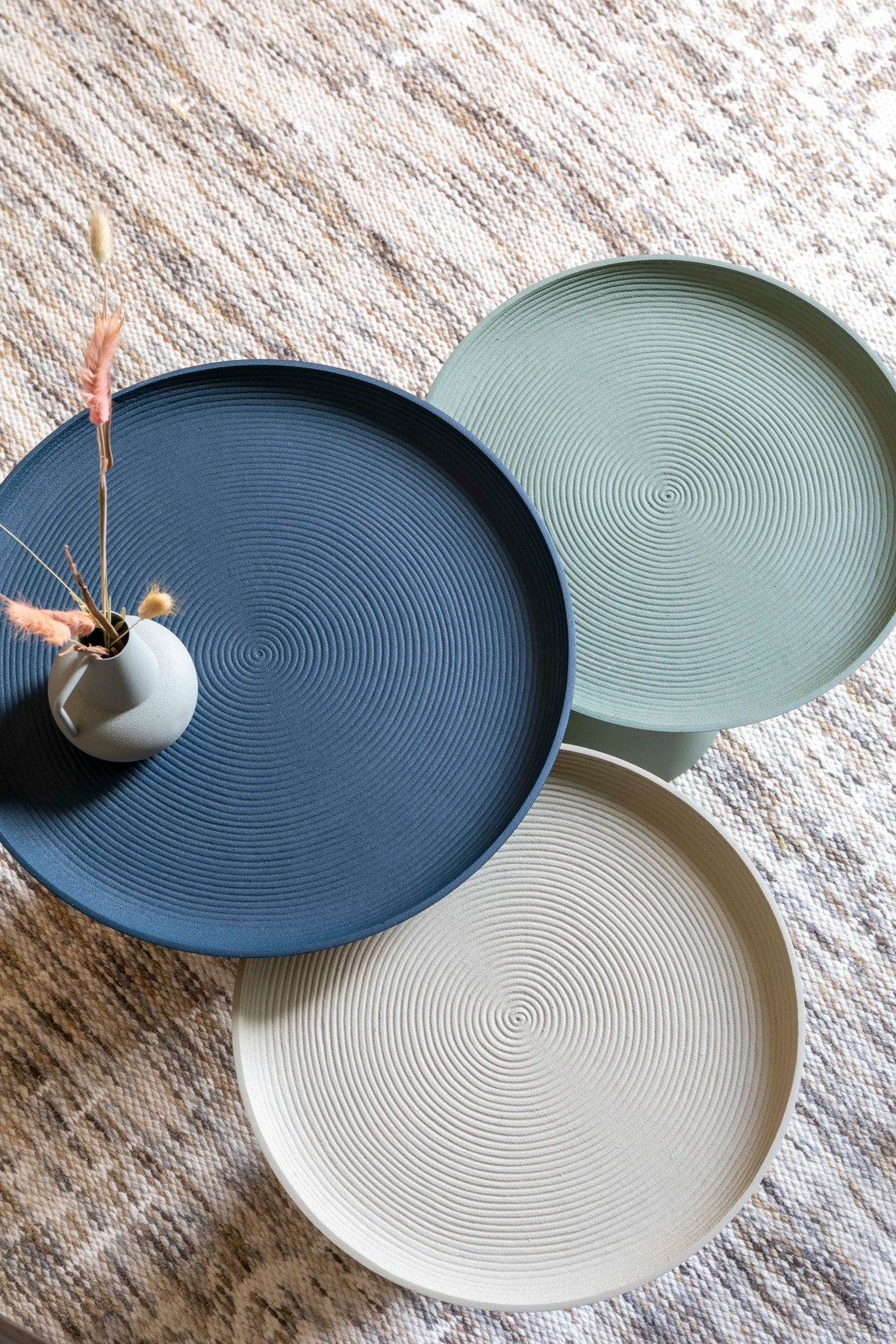 Beistelltisch Ringar in Elfenbein präsentiert im Onlineshop von KAQTU Design AG. Beistelltisch ist von White Label Living