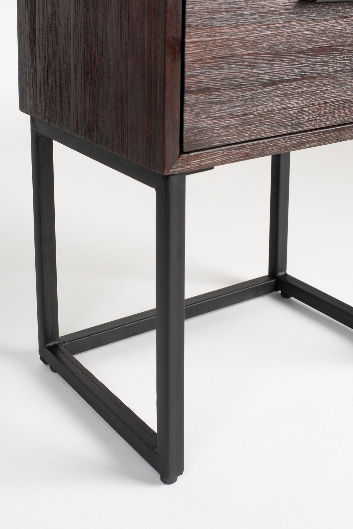 Webster Beistelltisch/Nachttisch in Braun präsentiert im Onlineshop von KAQTU Design AG. Beistelltisch ist von White Label Living