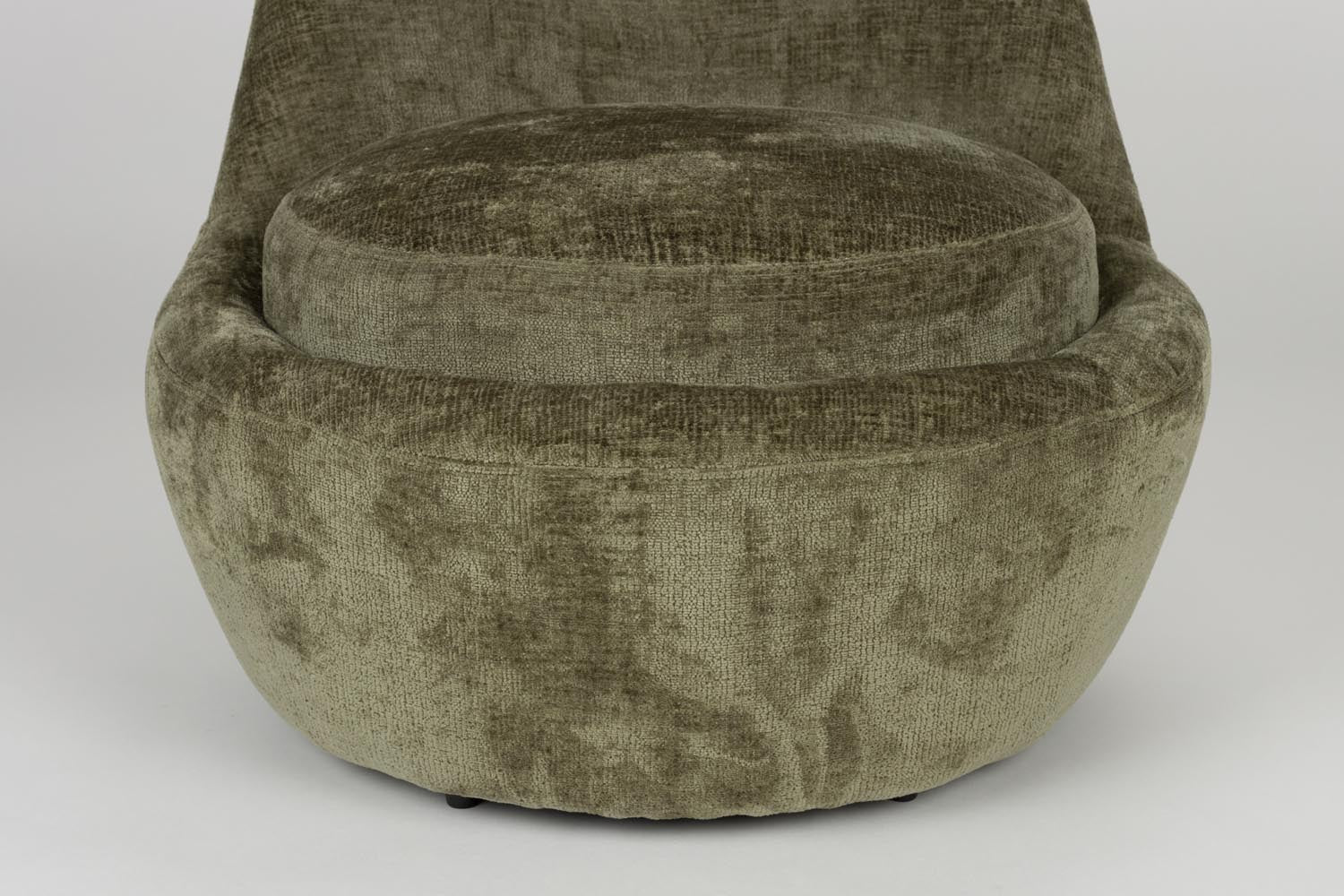 Eleganter Nash Sessel von White Label Living, modern und komfortabel, perfekt für stilvolle und gemütliche Wohnräume.