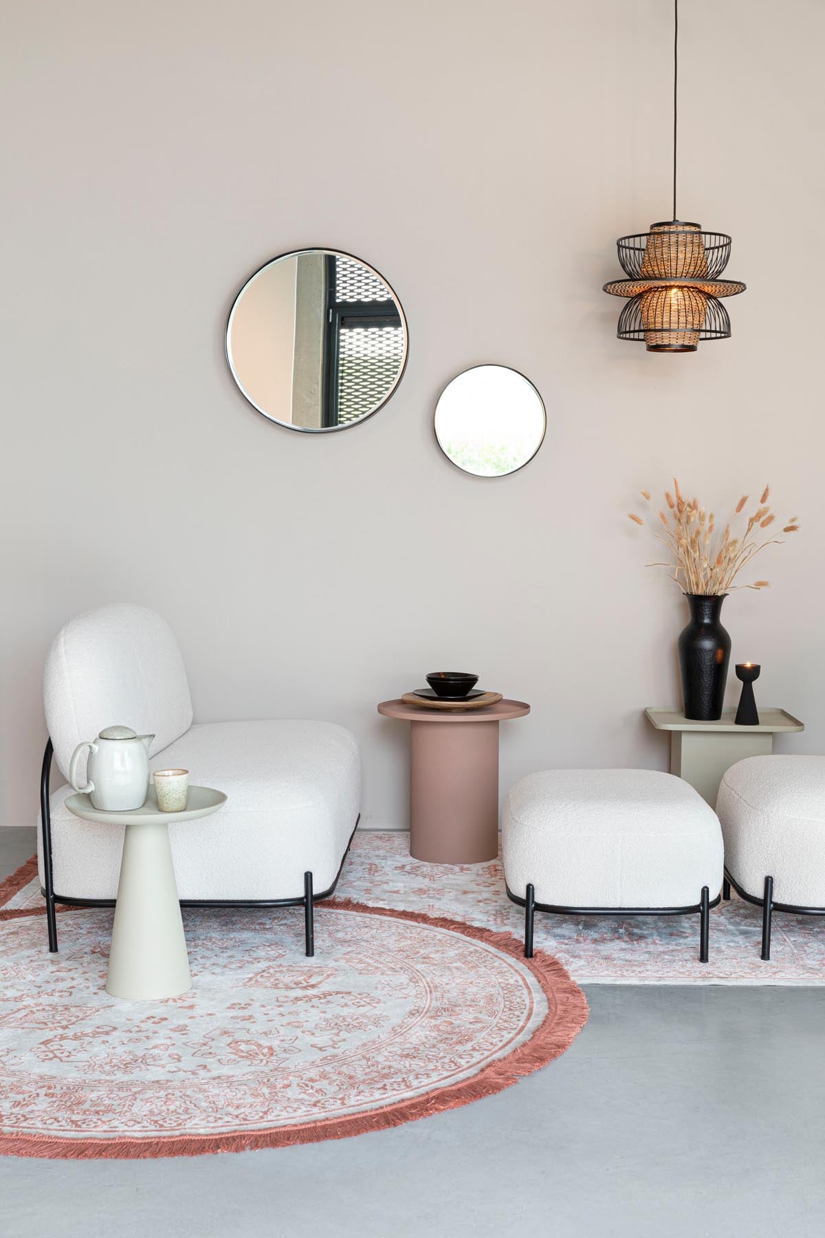 Sofa Polly in Elfenbein präsentiert im Onlineshop von KAQTU Design AG. 2er Sofa ist von White Label Living