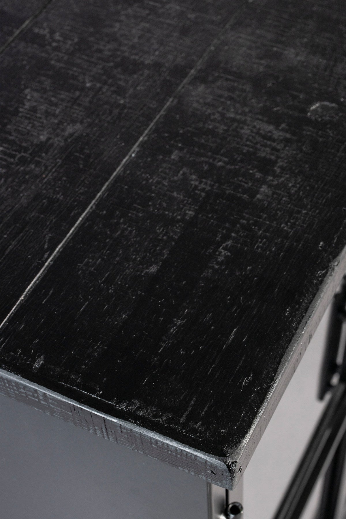 Cabinet FERRE in Schwarz präsentiert im Onlineshop von KAQTU Design AG. Vitrine ist von White Label Living