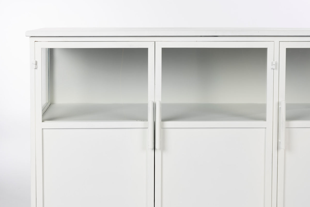 Sidbeoard MIYA LOW 3türig in Weiss präsentiert im Onlineshop von KAQTU Design AG. Sideboard ist von White Label Living