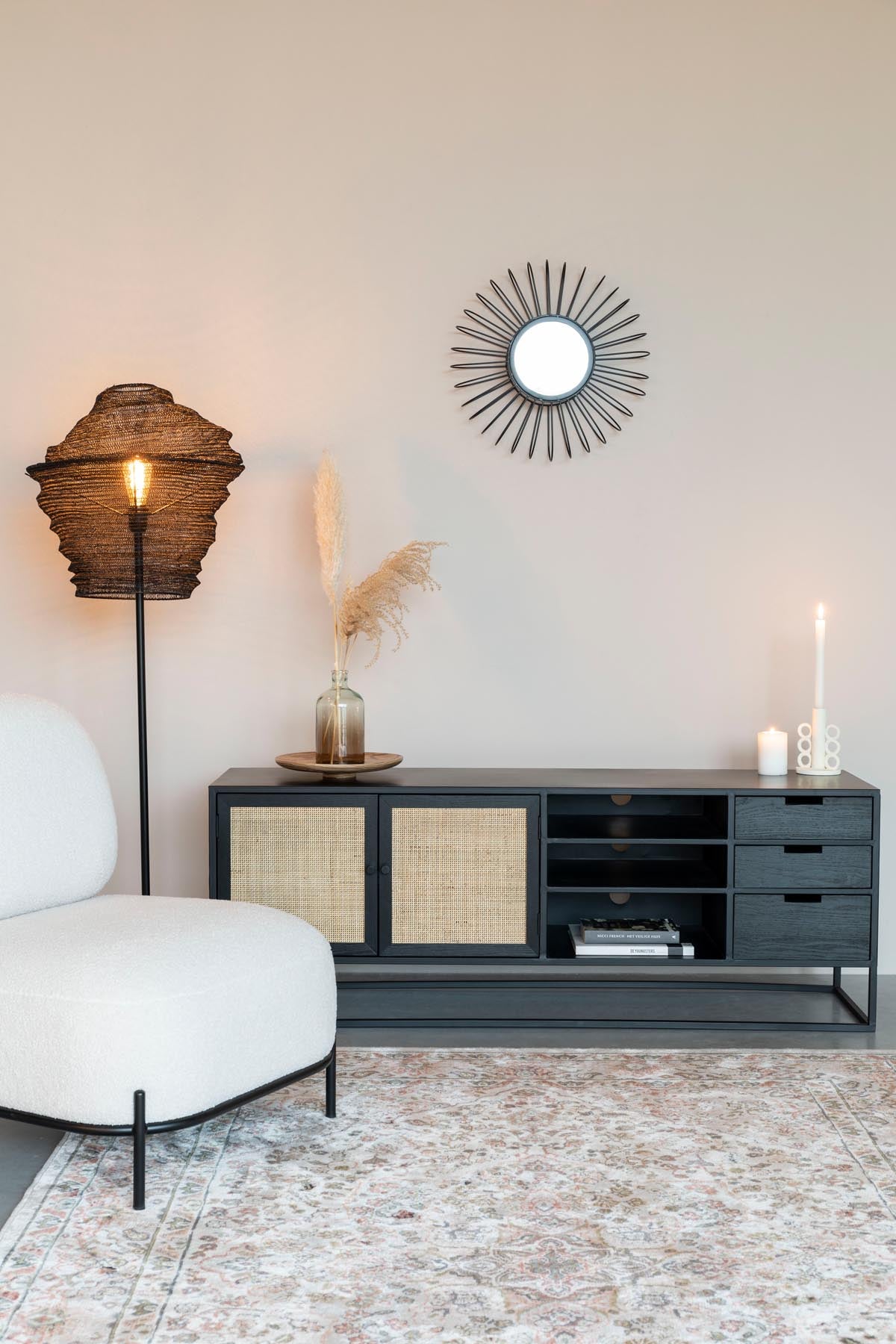 Sideboard Guuji in Schwarz/Natur präsentiert im Onlineshop von KAQTU Design AG. Sideboard ist von White Label Living