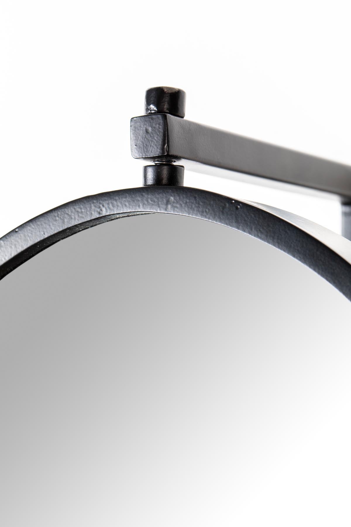 Spiegel LARA in Schwarz präsentiert im Onlineshop von KAQTU Design AG. Wandspiegel ist von White Label Living
