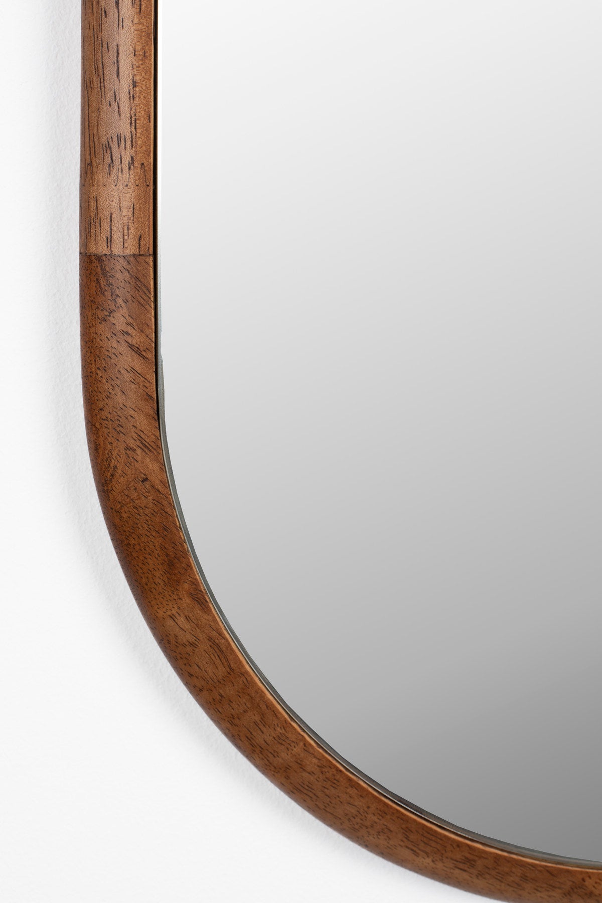 Nyko-Spiegel in beige präsentiert im Onlineshop von KAQTU Design AG. Wandspiegel ist von White Label Living