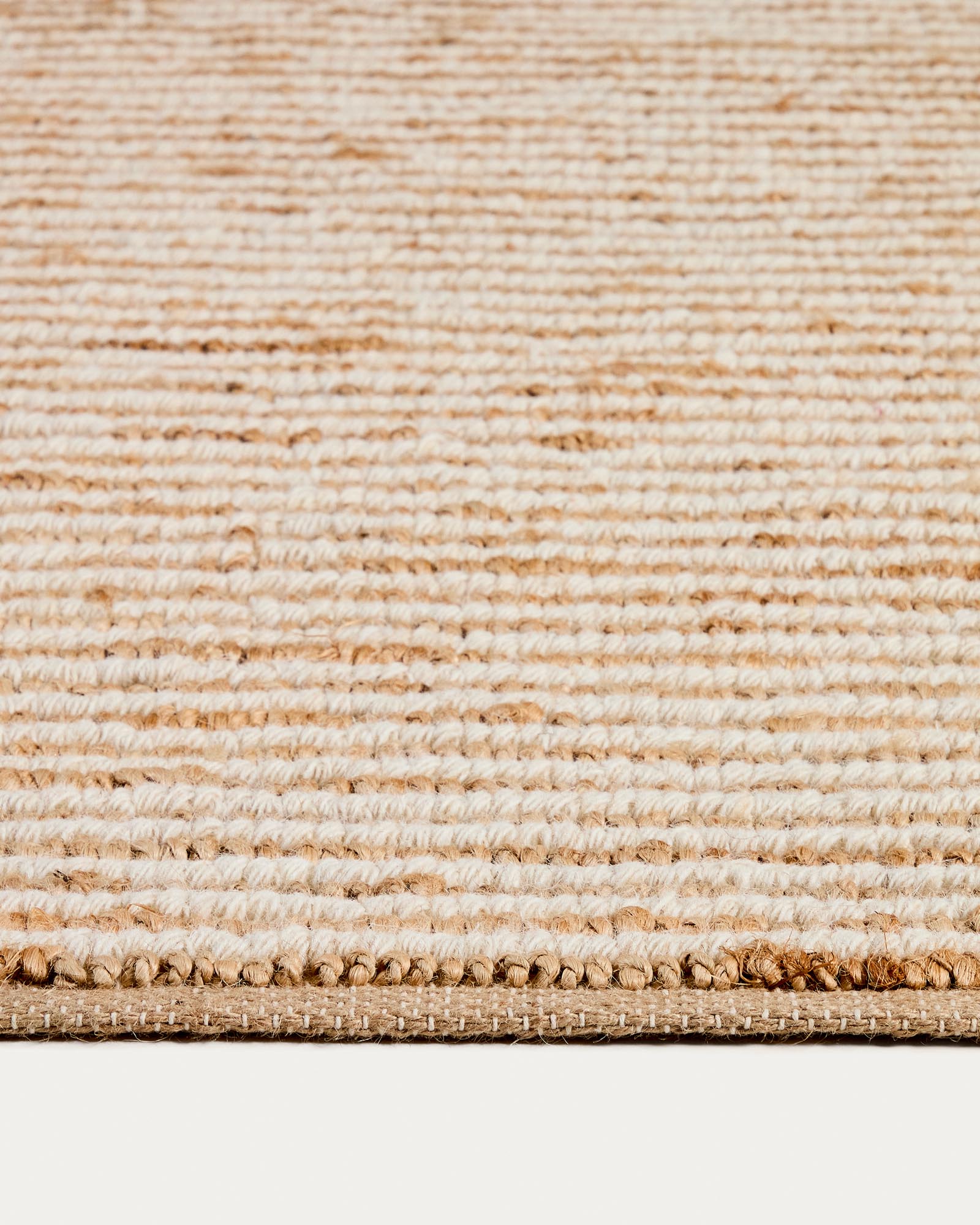 Eleganter Teppich Derule in Beige, gefertigt aus Jute und Wolle, 200 x 300 cm, perfektes Design-Element für einladende Wohnräume.