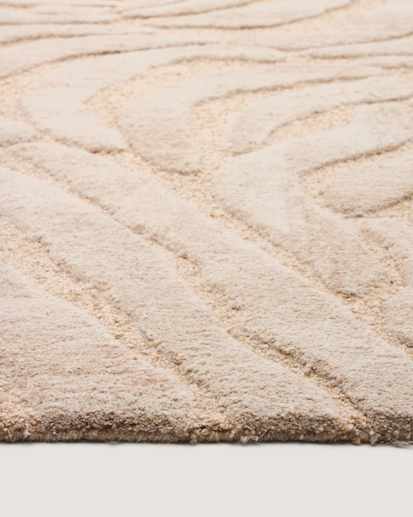 Wollteppich Tribet mit Jacquard-Zebramuster 200 X 300 cm in Beige präsentiert im Onlineshop von KAQTU Design AG. Teppich ist von Kave Home