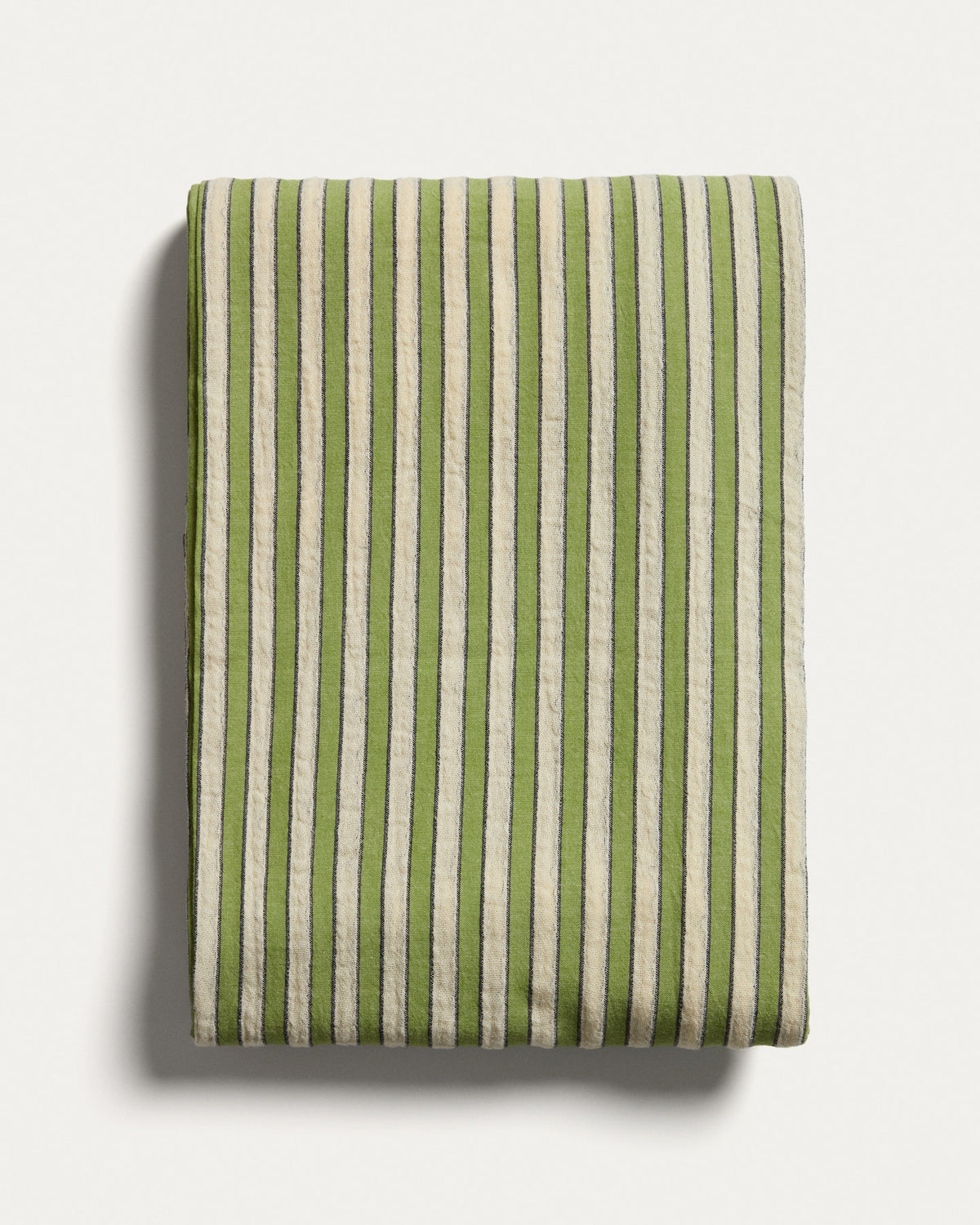 Tischdecke Ulena aus 100 % Baumwolle mit grünen Streifen 170 x 250 cm in Beige, Schwarz, Grün präsentiert im Onlineshop von KAQTU Design AG. Tischdecke ist von Kave Home