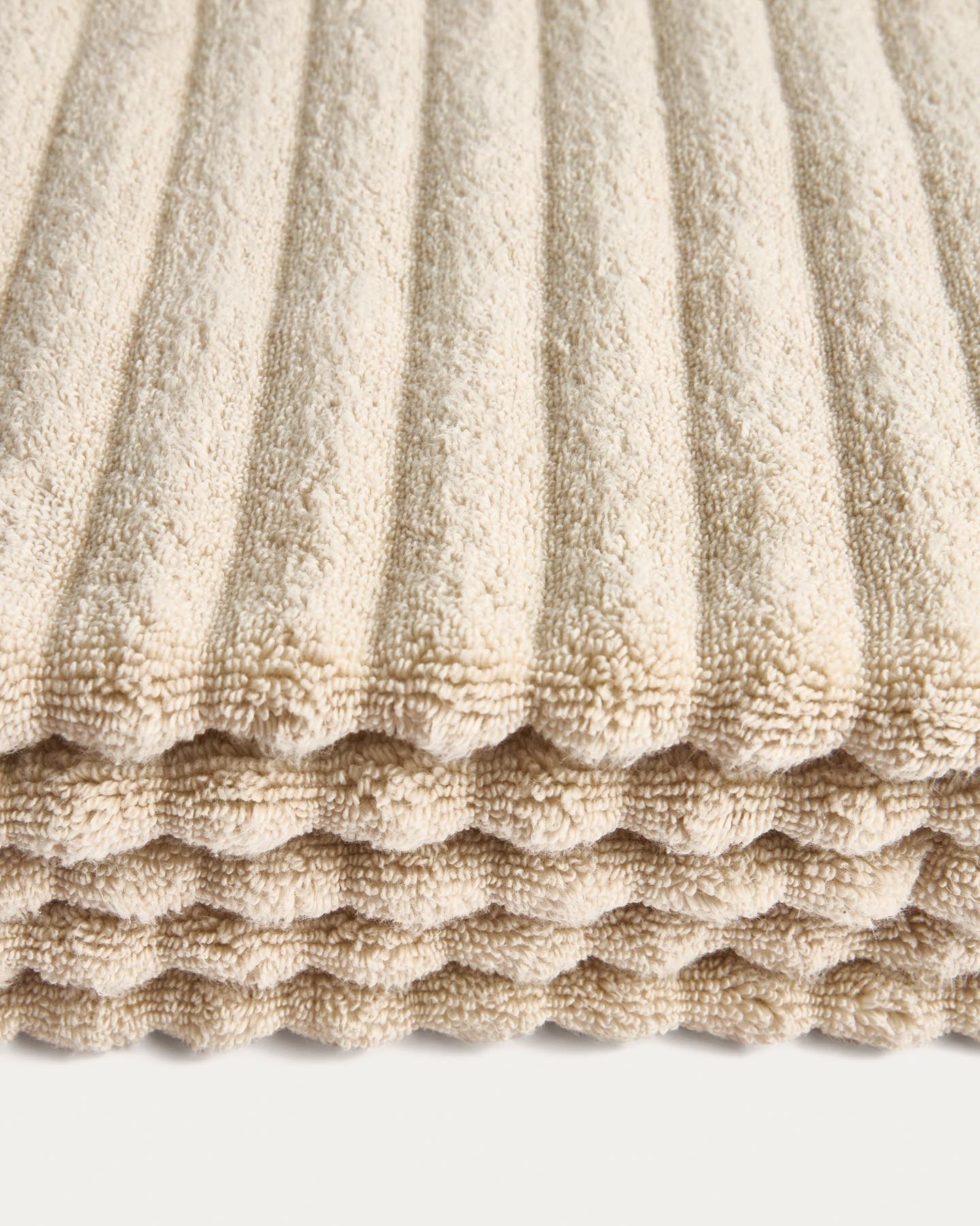 Badetuch Navira aus 100 % Baumwolle, beige, 70 X 140 cm in Beige präsentiert im Onlineshop von KAQTU Design AG. Badetuch ist von Kave Home