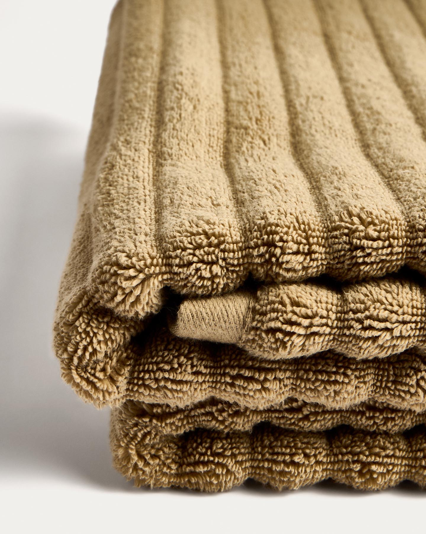 Badetuch Navira aus 100 % Baumwolle, hellgrün, 70 X 140 cm in Hellgrün präsentiert im Onlineshop von KAQTU Design AG. Badetuch ist von Kave Home