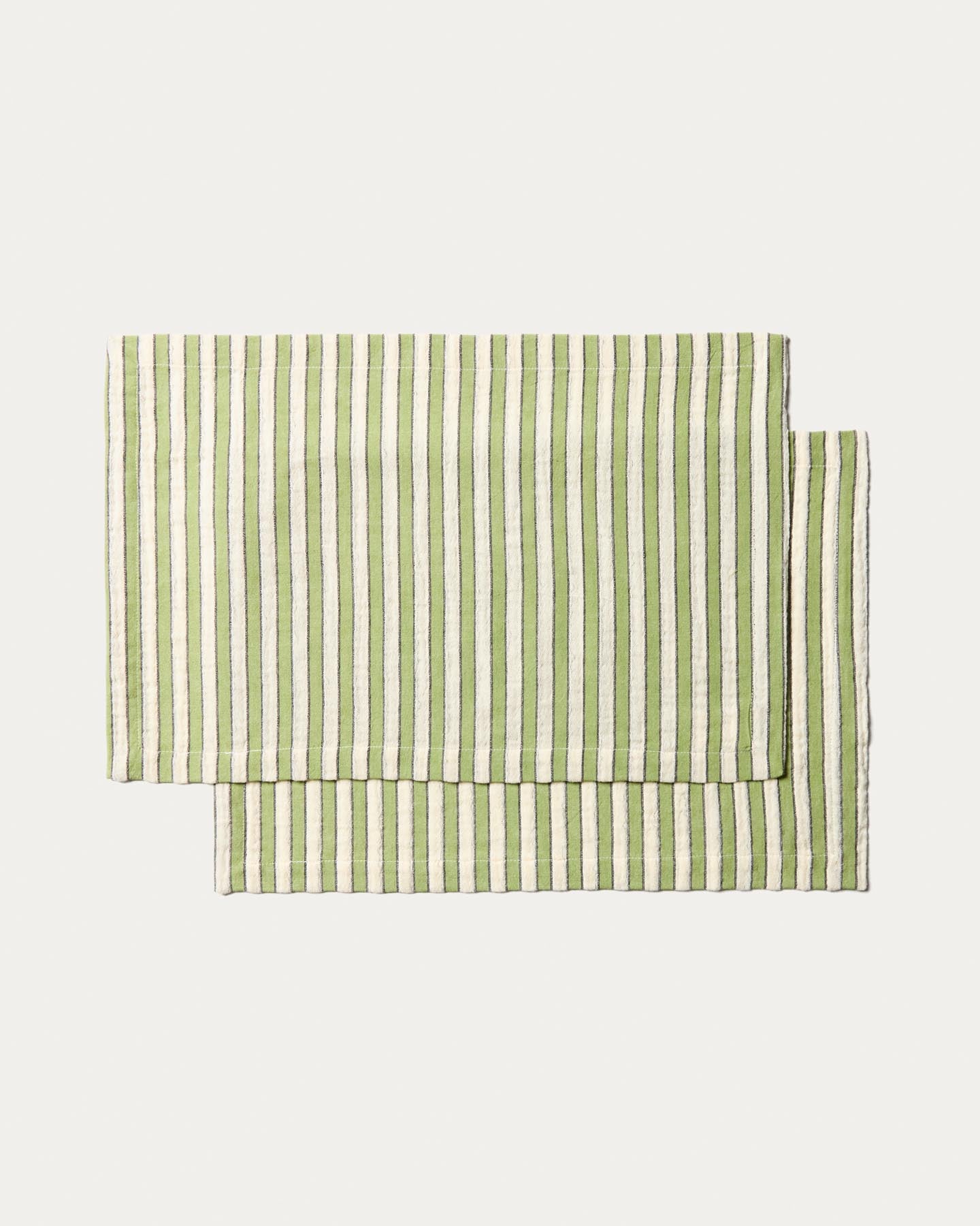 Set Ulena mit 2 einzelnen Tischdecken aus 100 % Baumwolle mit grünen Streifen, 35 x 50 cm in Grün präsentiert im Onlineshop von KAQTU Design AG. Tischset ist von Kave Home