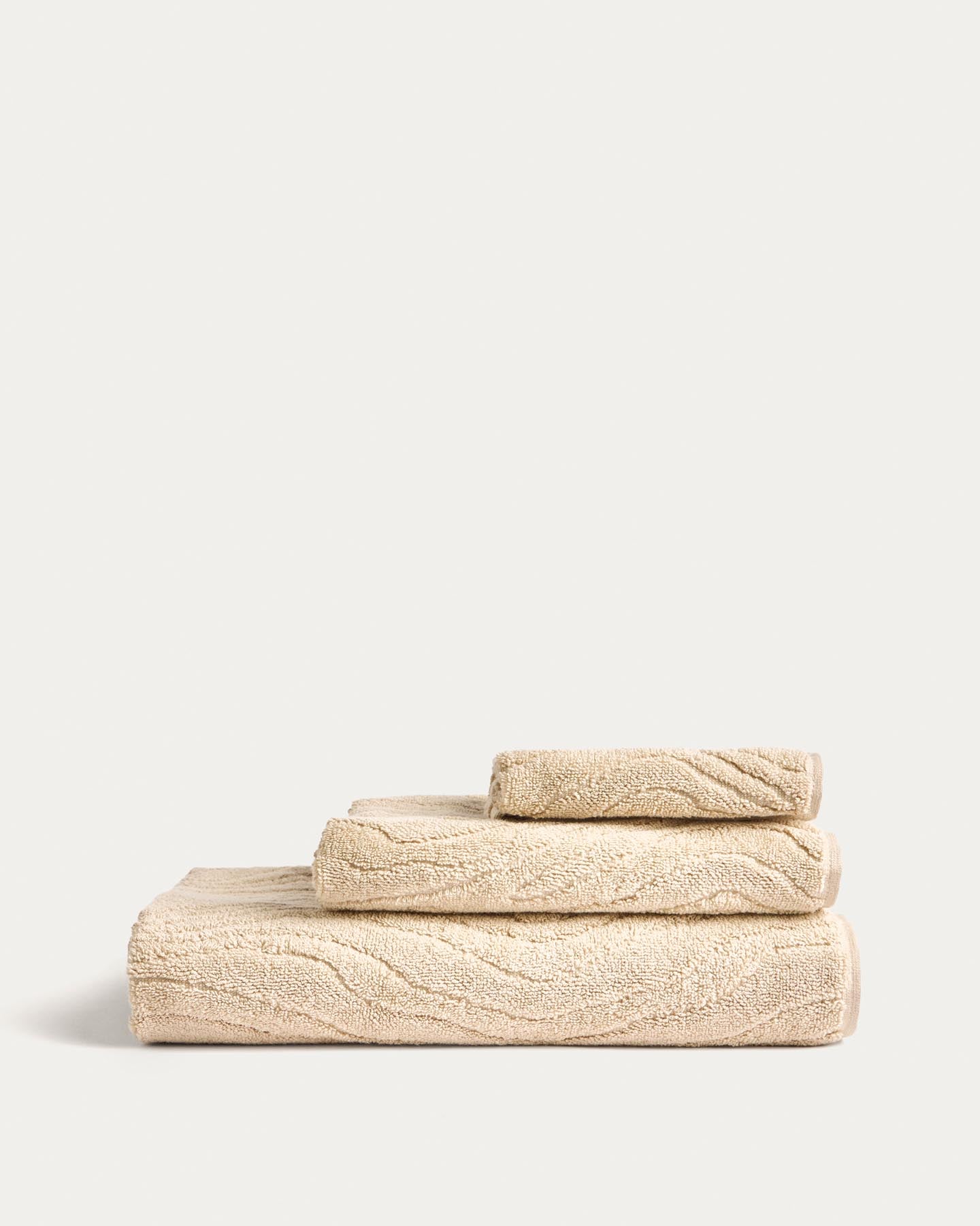 Toilettenhandtuch Dalira aus 100 % Baumwolle mit Jacquard-Zebramuster, beige, 30 x 50 cm in Beige präsentiert im Onlineshop von KAQTU Design AG. Handtuch ist von Kave Home