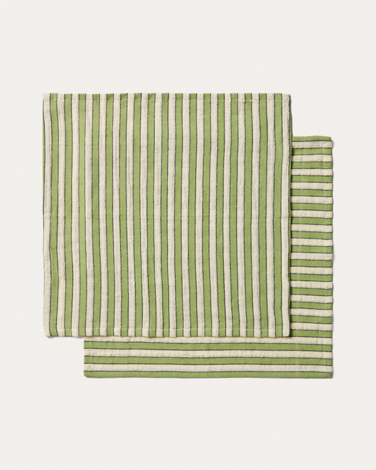 Set Ulena mit 2 Servietten aus 100 % Baumwolle mit grünen Streifen, 35 x 35 cm in Beige, Schwarz, Grün präsentiert im Onlineshop von KAQTU Design AG. Servietten ist von Kave Home