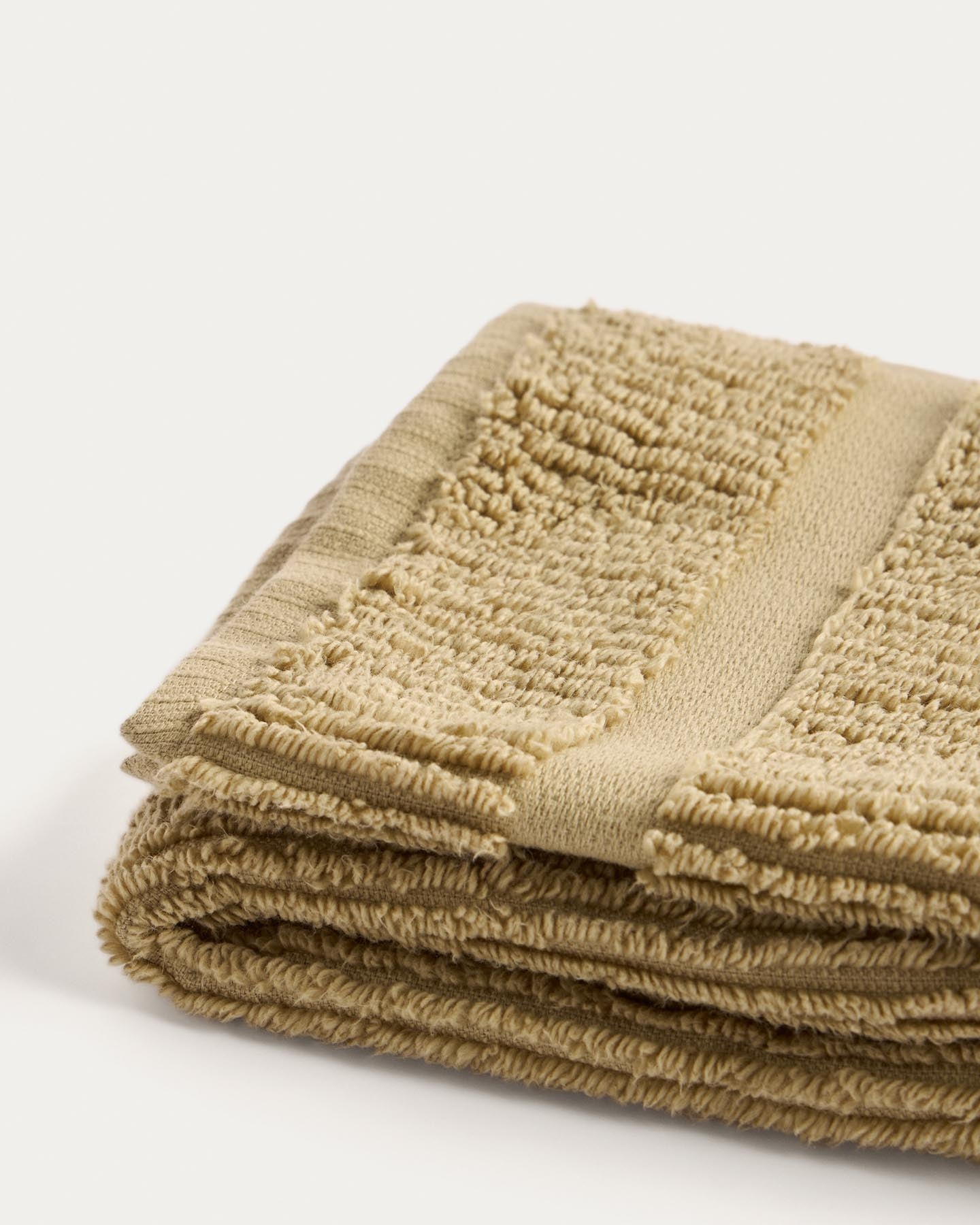 Toilettenhandtuch Olvira aus 100 % Baumwolle mit Jacquard-Muster, dunkelgrün, 30 x 50 cm in Dunkelgrün präsentiert im Onlineshop von KAQTU Design AG. Handtuch ist von Kave Home