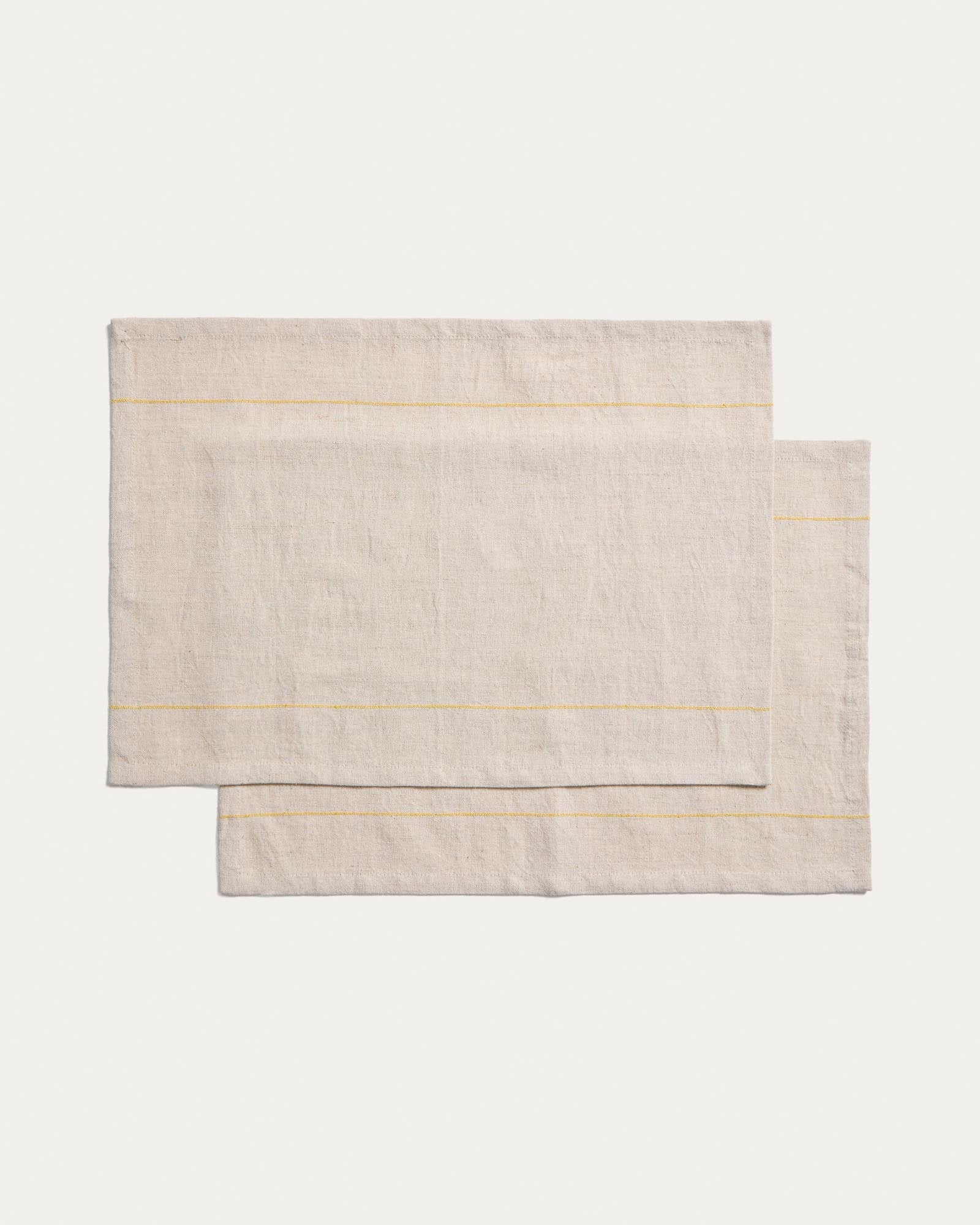 Set Ulaen mit 2 Tischsets aus Baumwolle und Leinen in Beige mit gelben Streifen, 35 x 50 cm in Gelb präsentiert im Onlineshop von KAQTU Design AG. Tischset ist von Kave Home