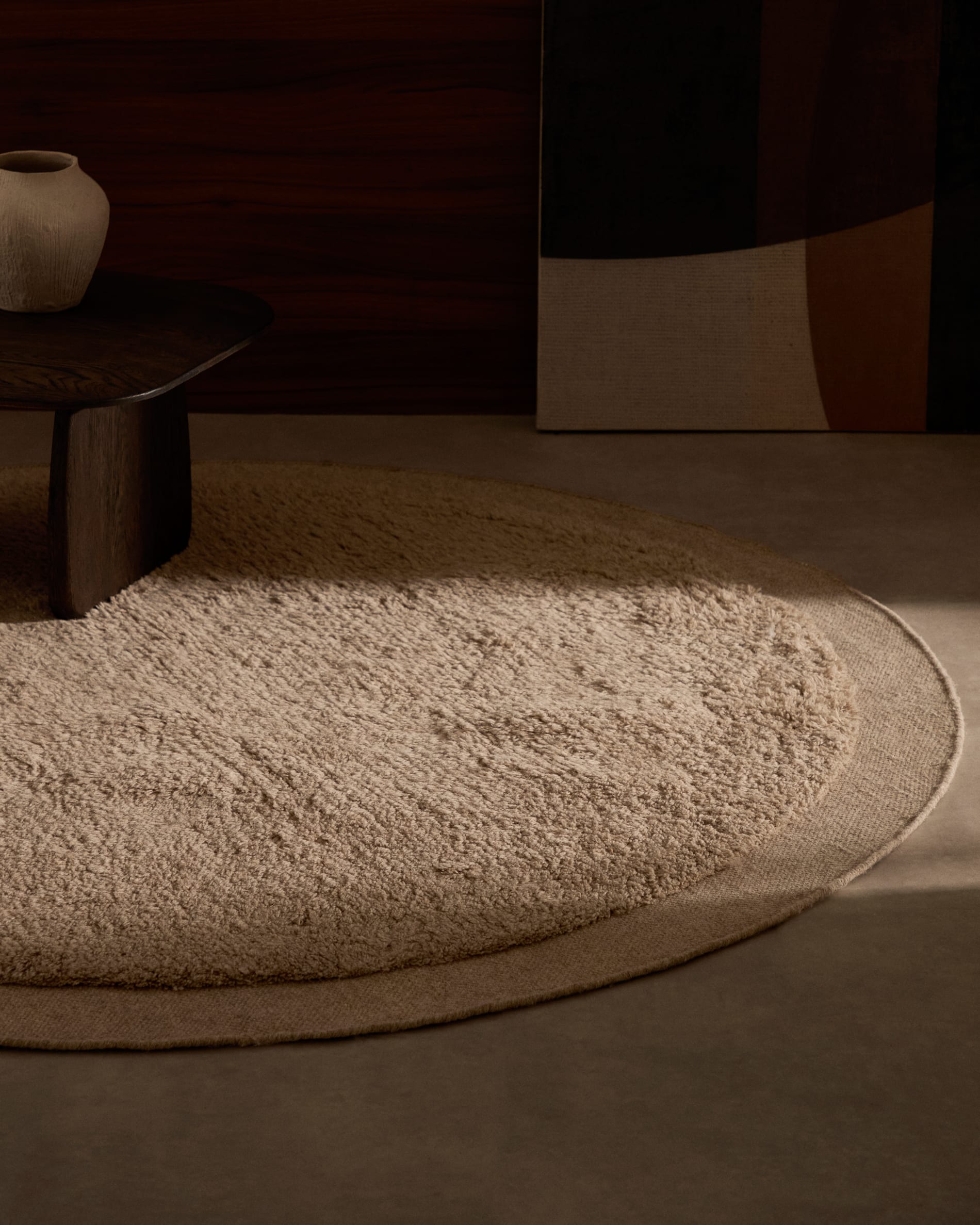 Runder Wollteppich Marely in Beige, Ø 200 cm, von Kave Home. Perfekt für stilvolle und behagliche Wohnräume.