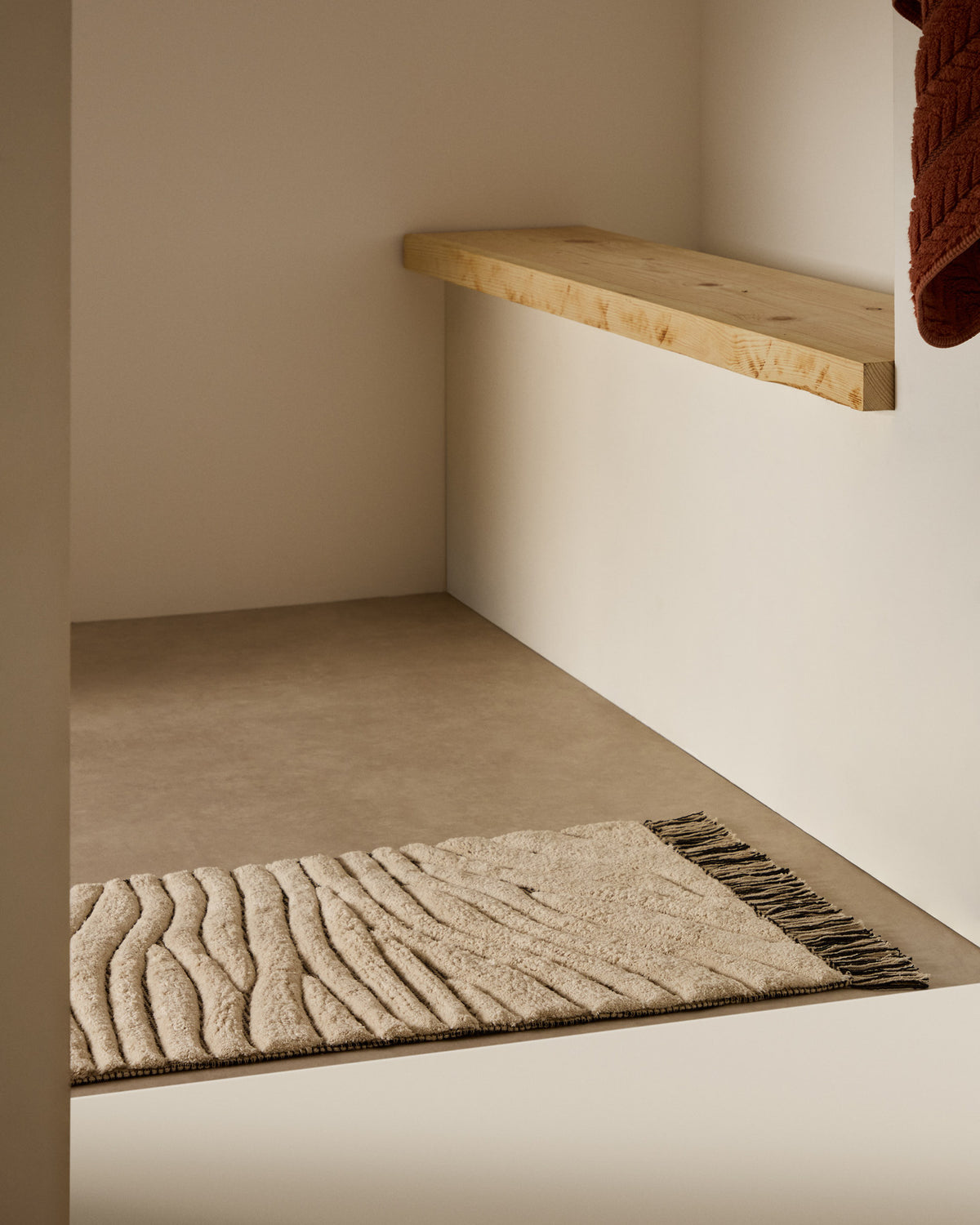 Badematte Crilda aus Baumwolle, weiss, 50 x 70 cm in Ecru präsentiert im Onlineshop von KAQTU Design AG. Badematte ist von Kave Home