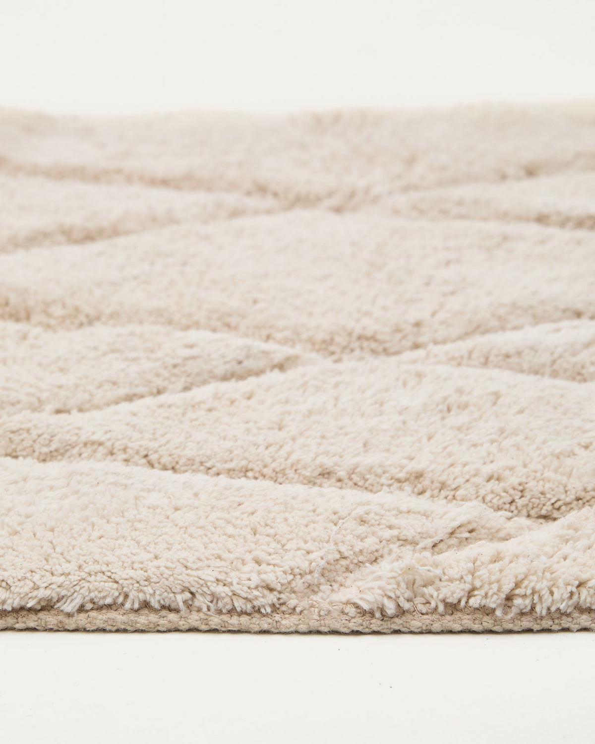 Badematte Nyana aus Baumwolle weiss 50 x 70 cm in Ecru präsentiert im Onlineshop von KAQTU Design AG. Badematte ist von Kave Home