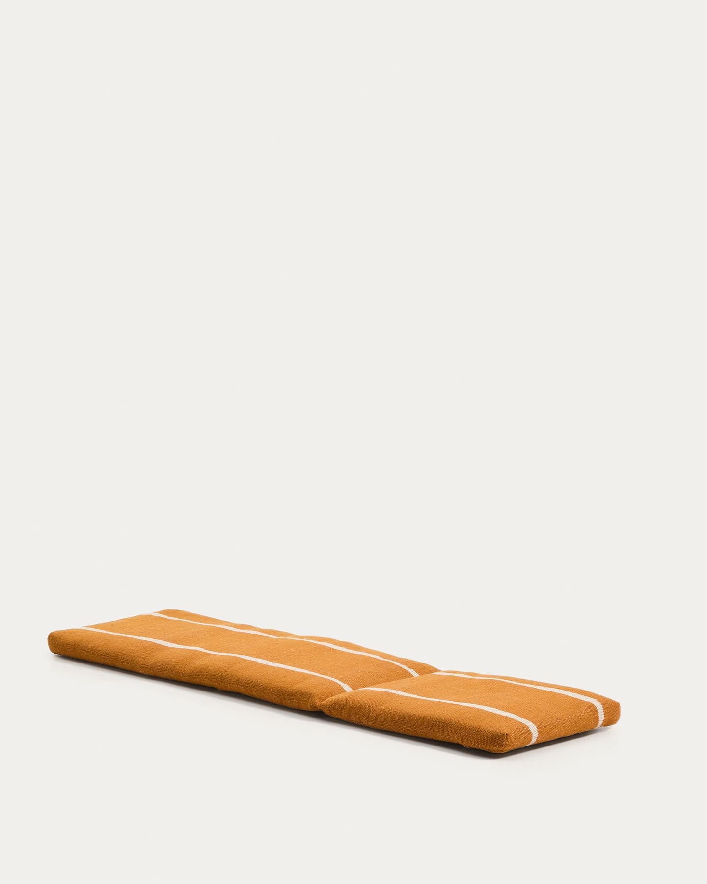 Sonnenliegekissen Daila mit Ikat-Muster 100 % PET orange 50 x 175 cm in Orange präsentiert im Onlineshop von KAQTU Design AG. Sitzkissen ist von Kave Home